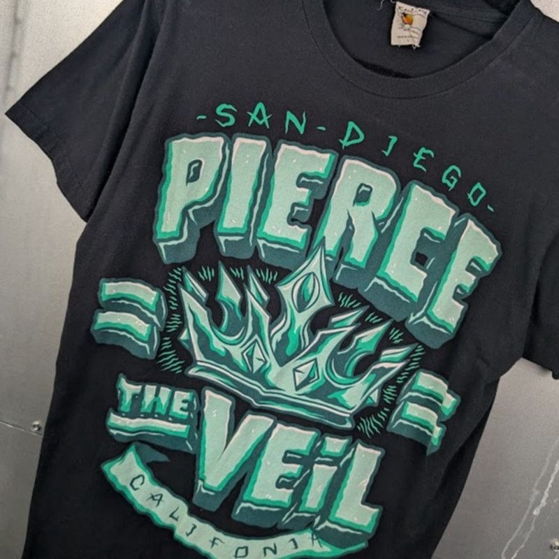 Vintage Pierce The Veil Screamo Y2k Emo Pop Punk Band T Shirt Large Hoodie, Sweatshirt | PodTeesHub.com