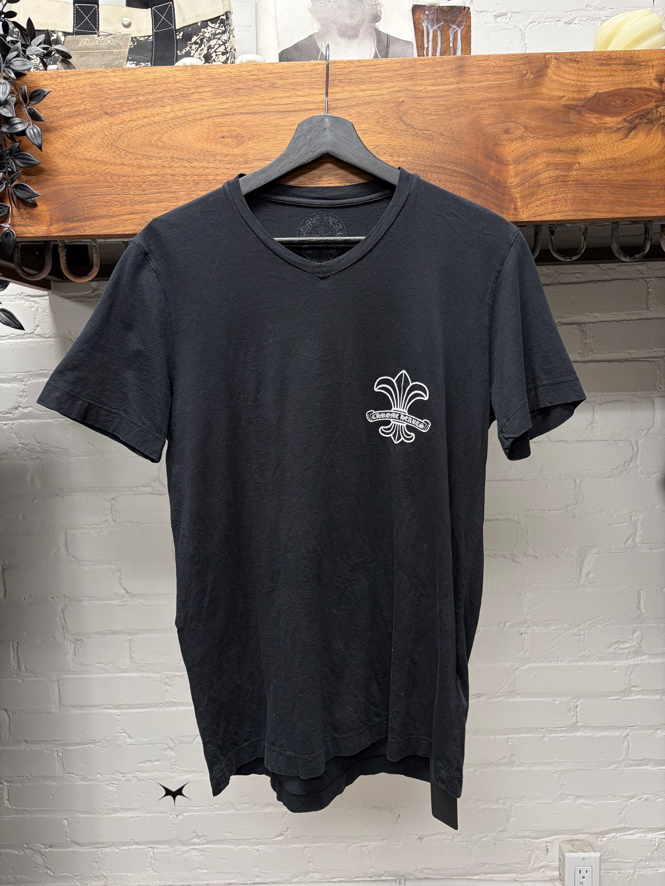 Hearts Chrome Hearts Fleur De Lis Scroll Logo Black Graphic T Shirt Hoodie, Sweatshirt | PodTeesHub.com