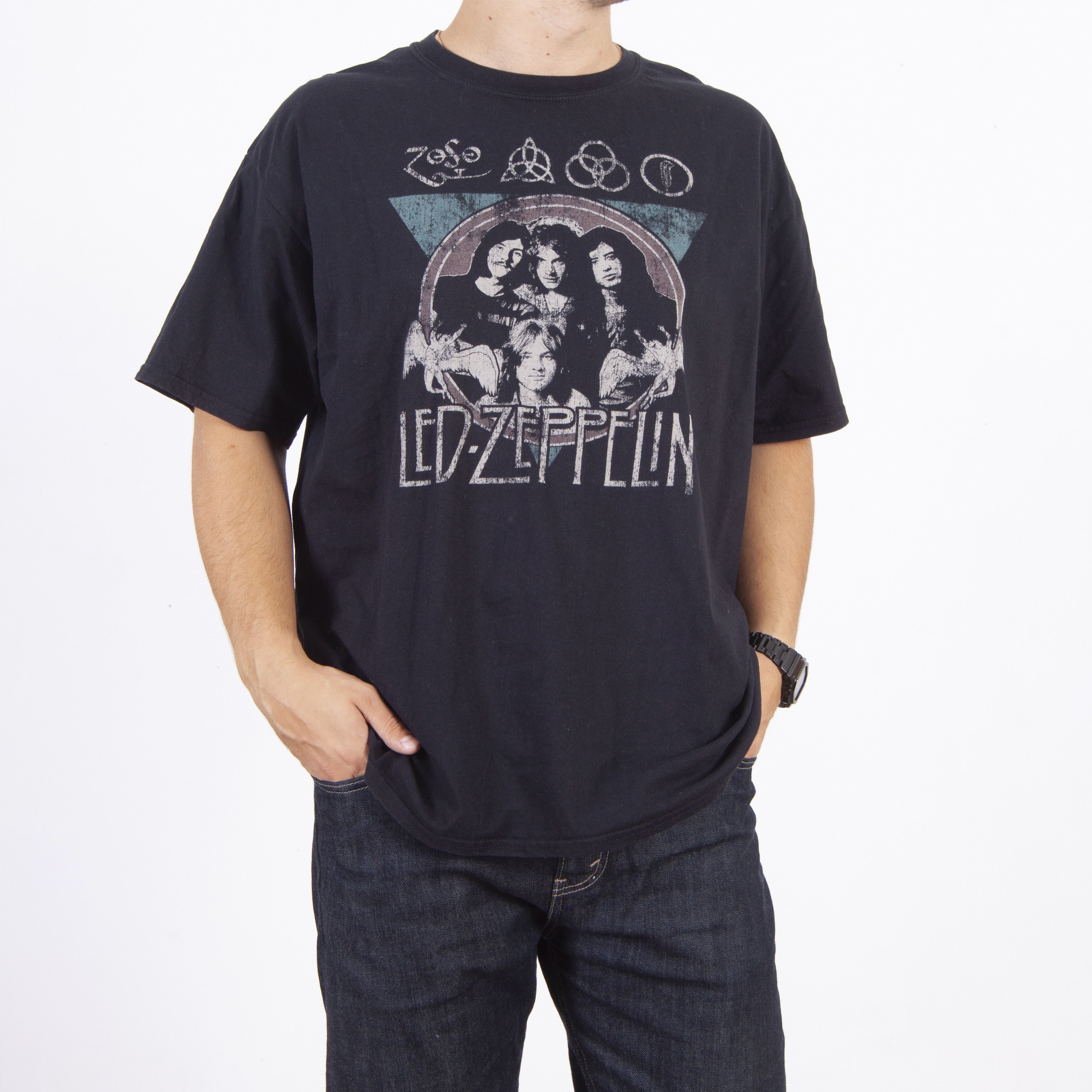 Led Zeppelin X Vintage Led Zeppelin Zoso T Shirt Black Tee Hoodie, Sweatshirt | PodTeesHub.com