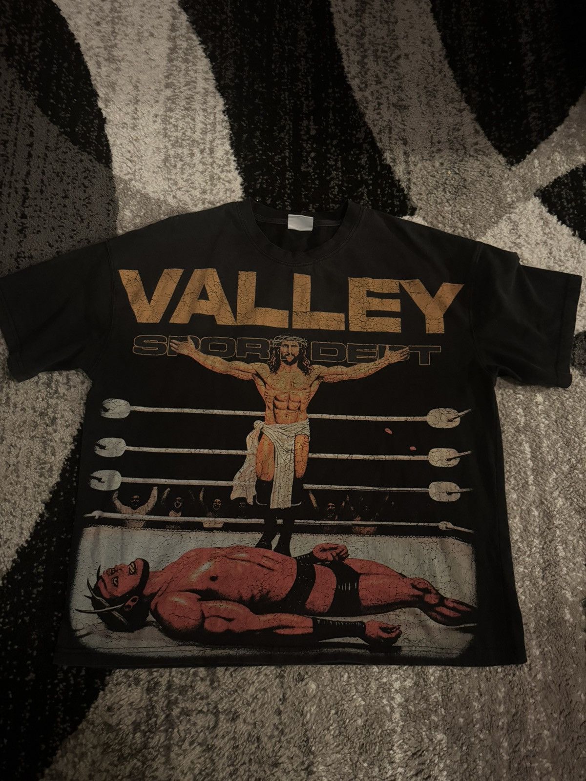 Vale Jesus Hardy T-Shirts, Hoodie, Sweatshirt