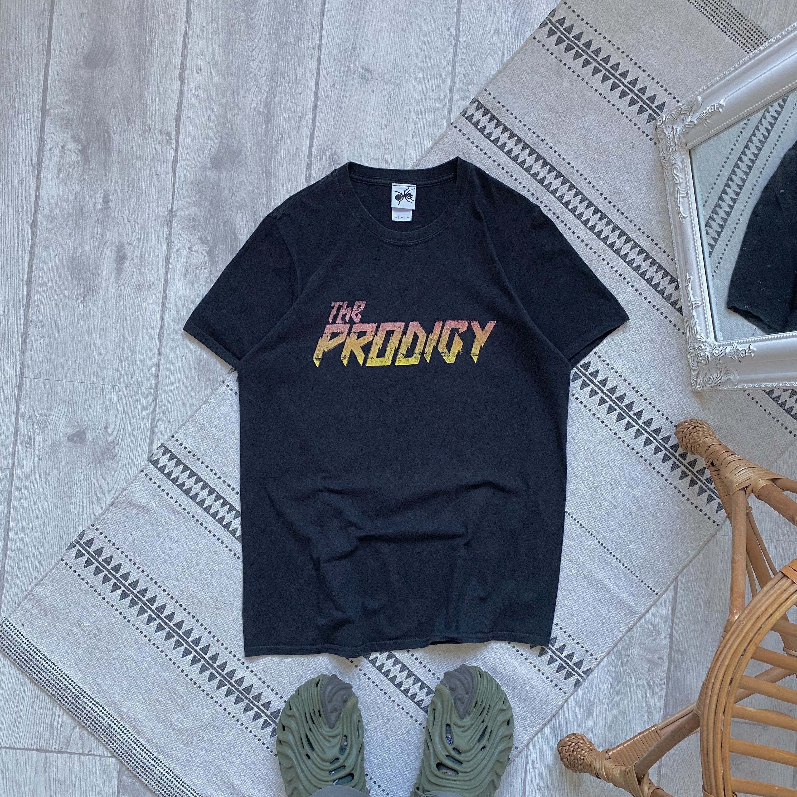 Band Tees Vintage 00s The Prodigy Band Tee Y2k Rock T Shirt Vintage Hoodie, Sweatshirt | PodTeesHub.com