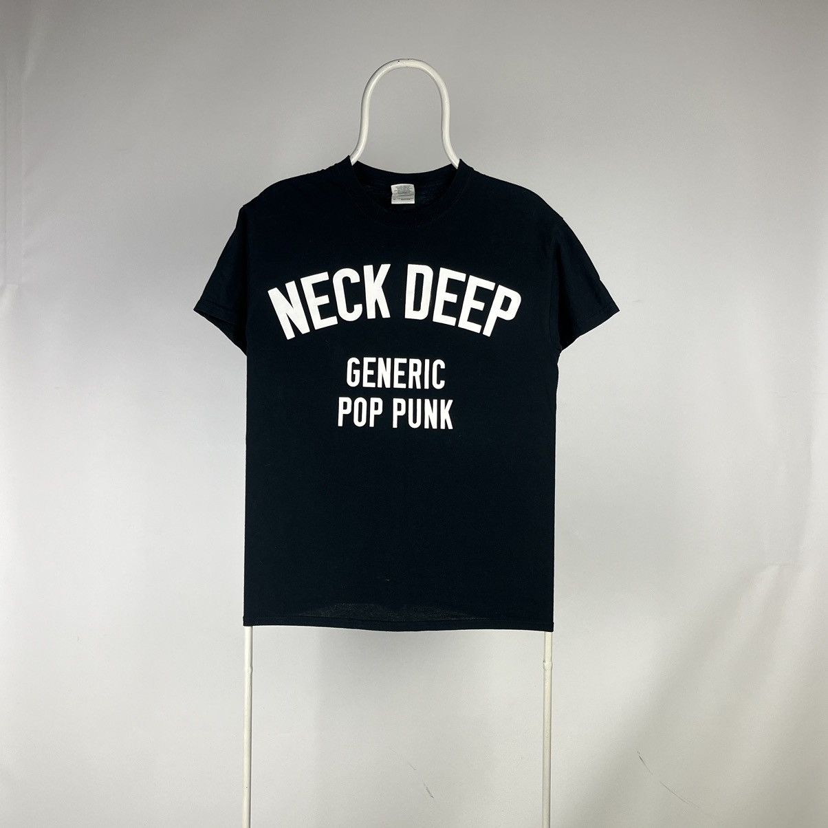 Band Tees Neck Deep Tshirt Generic Pop Punk Size Medium Hoodie, Sweatshirt | PodTeesHub.com