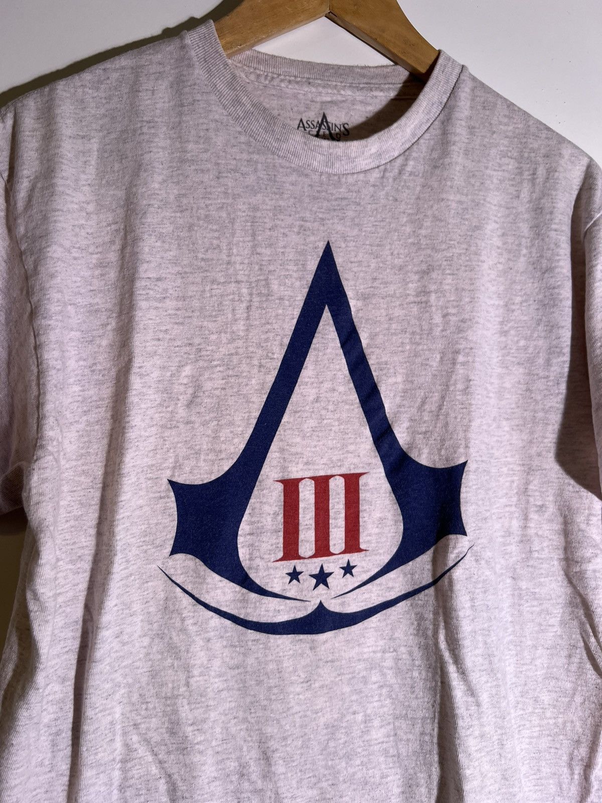 Vintage 2000 S Y2k Vtg Vintage Assassin S Creed 3 Video Game T Shirt Hoodie, Sweatshirt | PodTeesHub.com