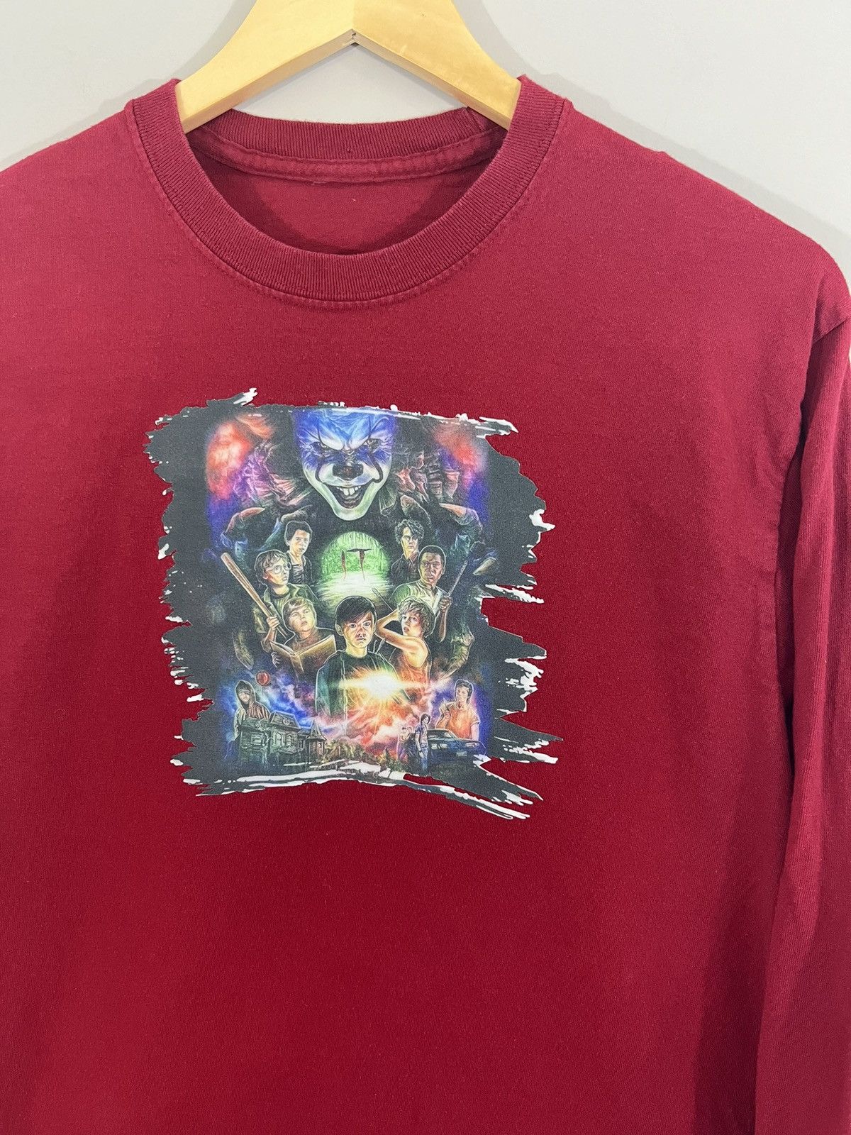 Vintage It Scary Horror Movie Steven King Book Long Sleeve Tee Hoodie, Sweatshirt | PodTeesHub.com