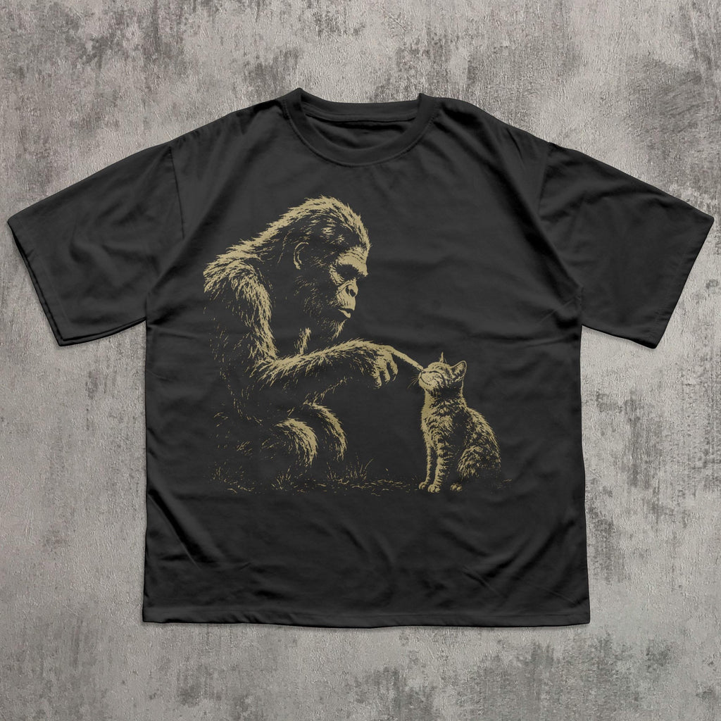 Bigfoot Booping Ca Sasquatch Cat Lover Tee Bigfoot Kitten Cryptid Lover Comfort Colors Tee (3)
