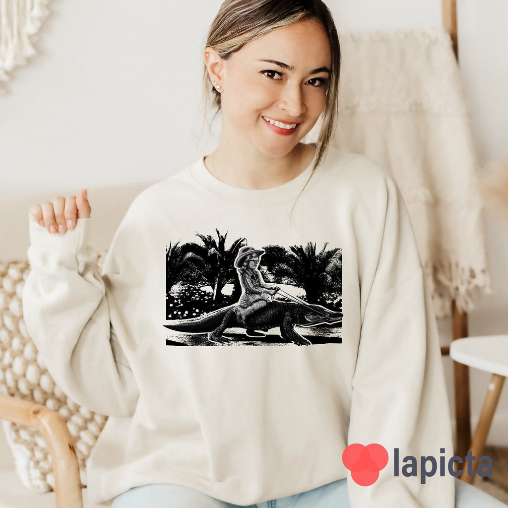 Girl Riding Alligator Alligator Crocodile Alligator Unisex T-shirt, Sweatshirt, Hoodie (2)