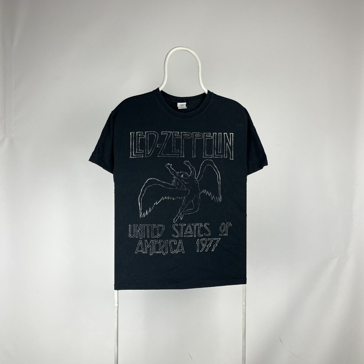 Zeppelin Led Zeppelin Tshirt Rock Band Size Large Hoodie, Sweatshirt | PodTeesHub.com