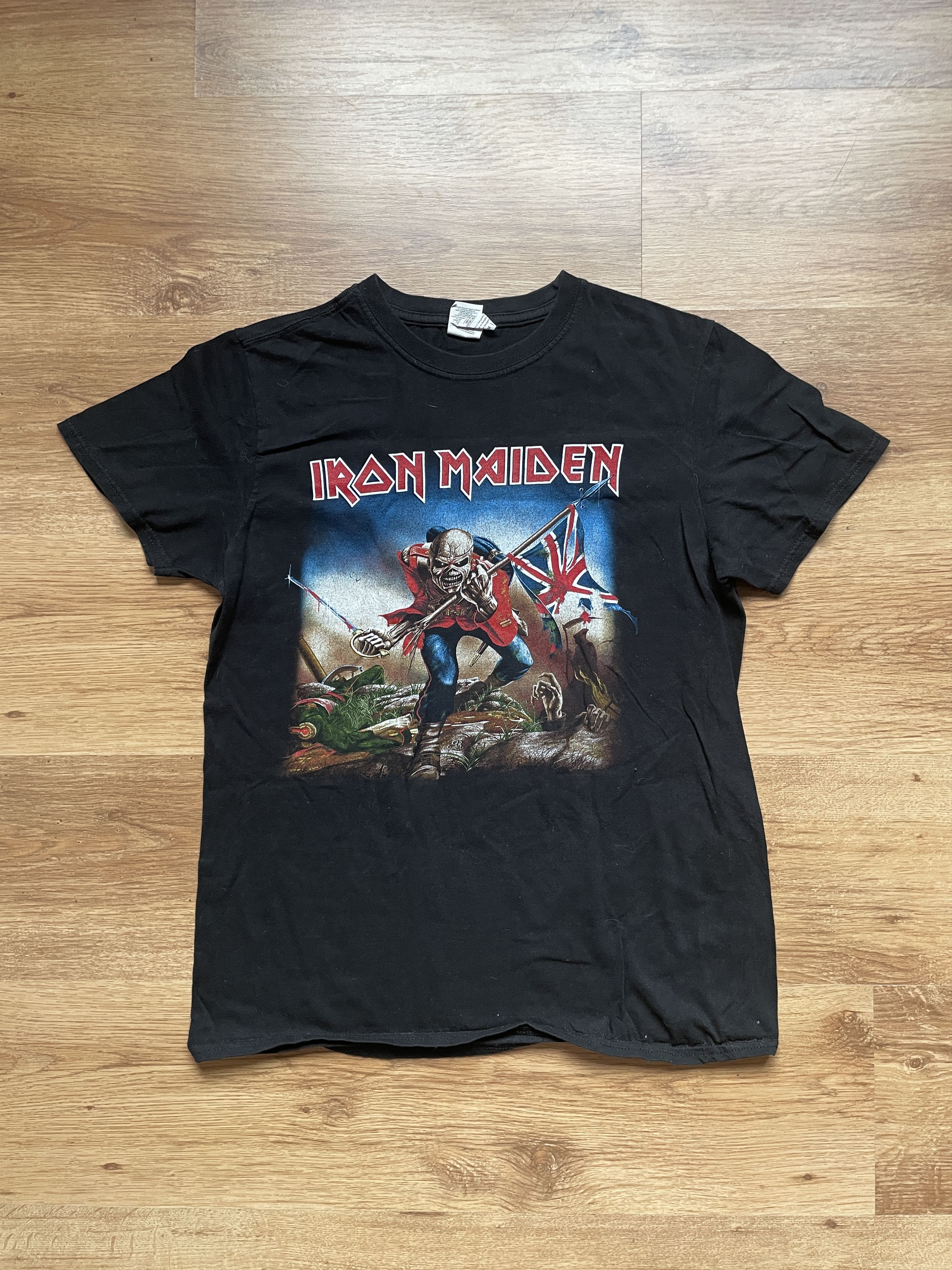 Maiden Iron Maiden The Trooper T Shirt Size M Hoodie, Sweatshirt | PodTeesHub.com