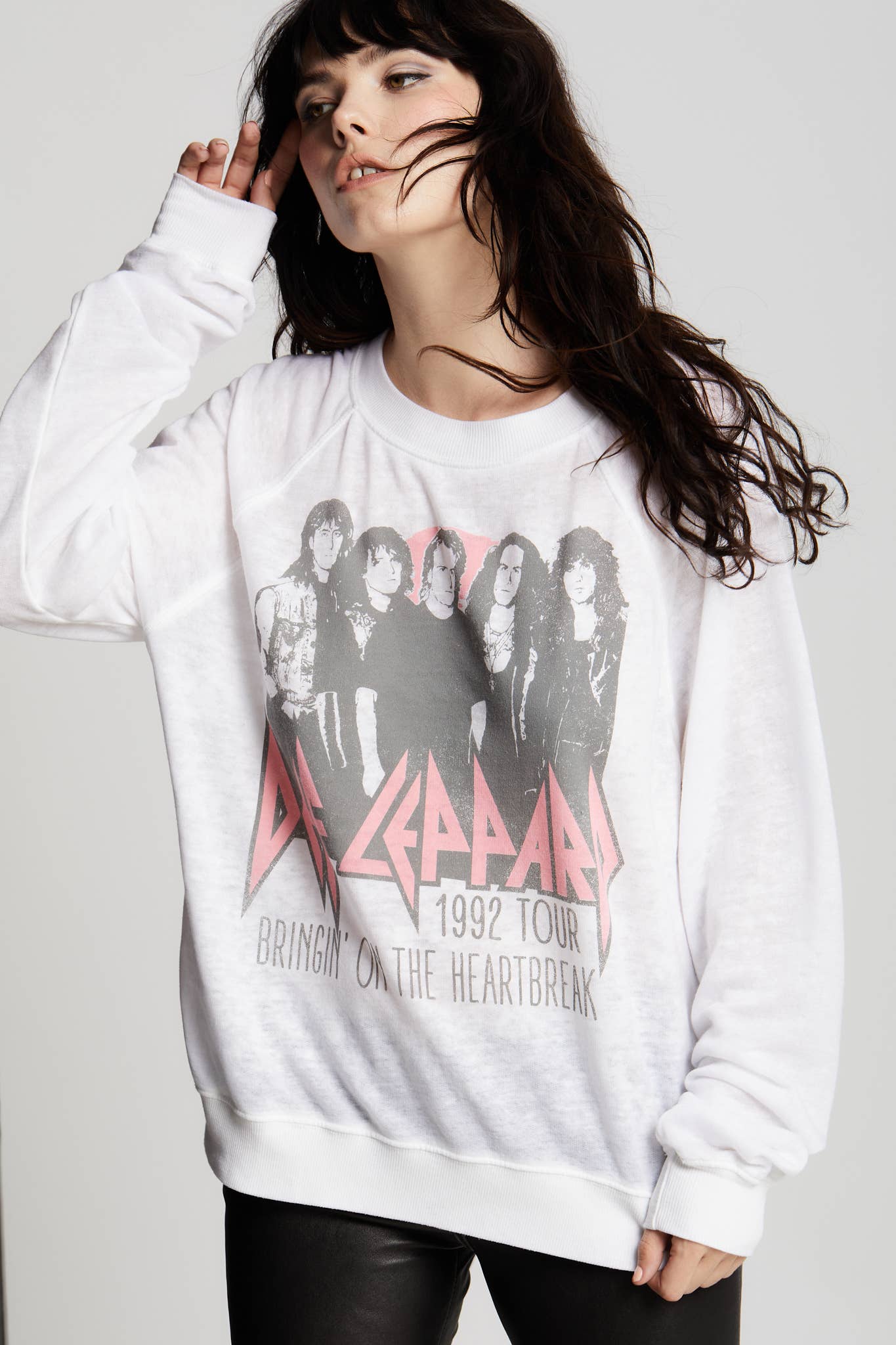 301323 - 130 Def Leppard Heartbreak Sweatshirt T-Shirts, Hoodie | PodTeesHub.com