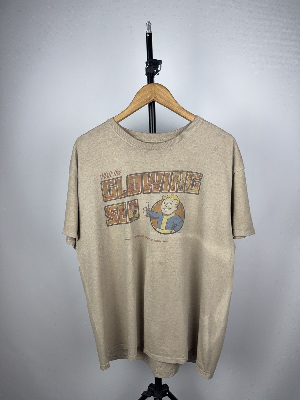 Other Fallout Visit The Glowing Sea Vintage Tee Loot Gaming Xl Hoodie, Sweatshirt | PodTeesHub.com