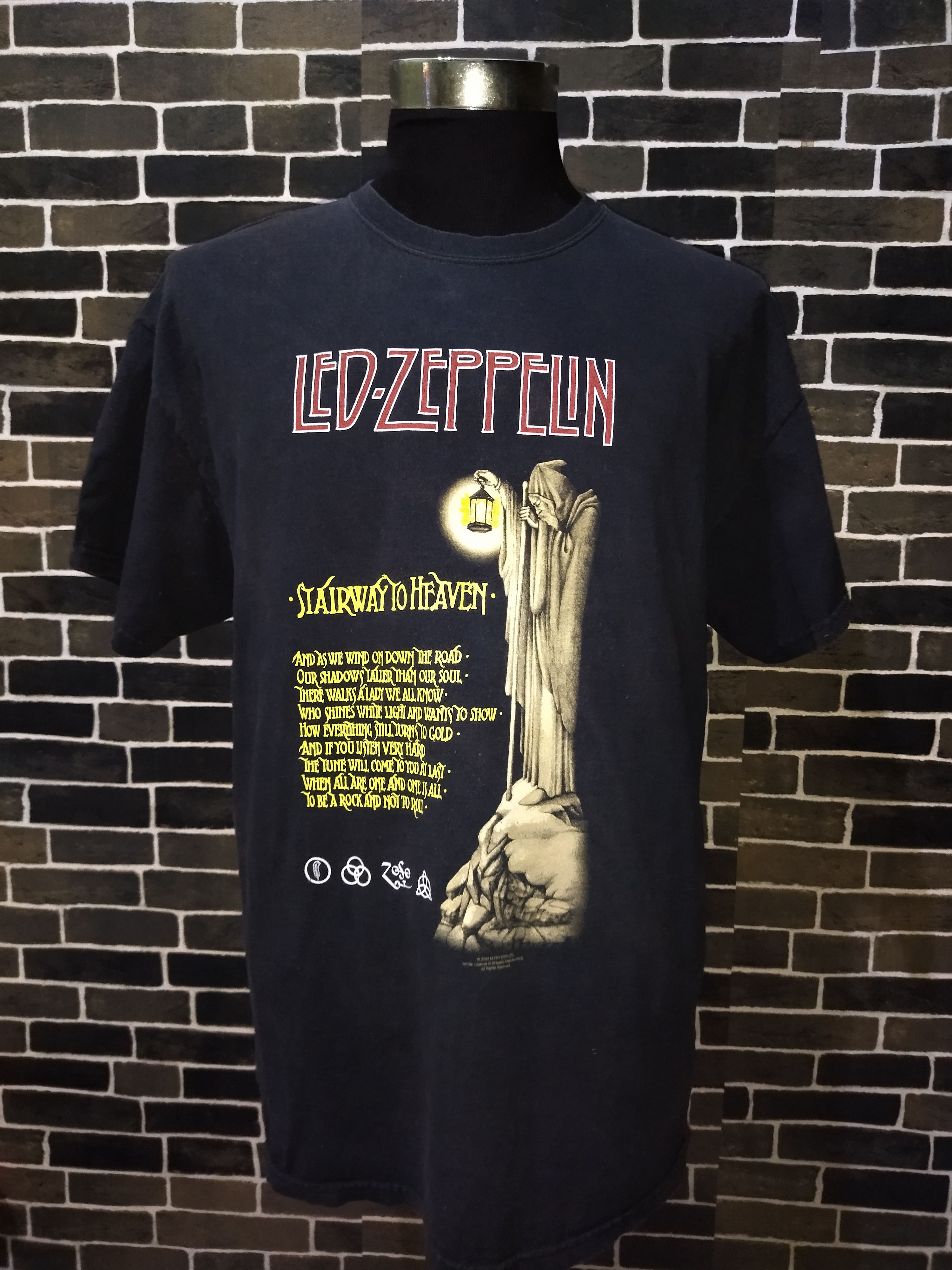 Led Zeppelin X Vintage Vintage 2005 Led Zeppelin Bamd Tshirt Hoodie, Sweatshirt | PodTeesHub.com
