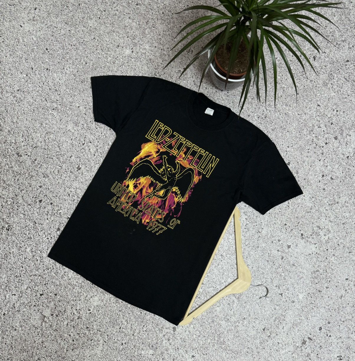 Vintage 2019 Led Zeppelin Usa Rock Retro T Shirt Y2k Hype Hoodie, Sweatshirt | PodTeesHub.com