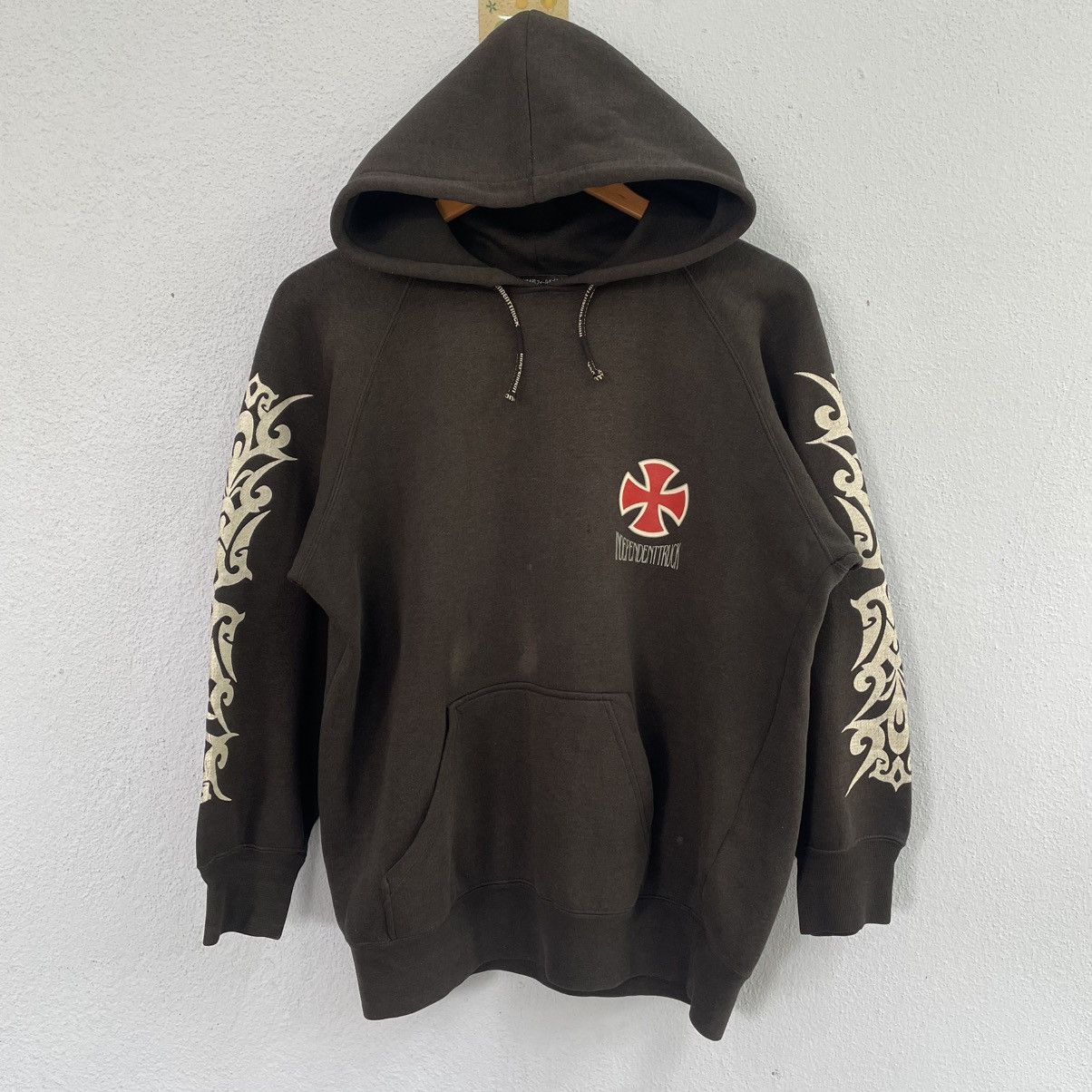 Independent Truck Co 90s Independent Truck Skate Tribal T-Shirts, Hoodie, Sweatshirt