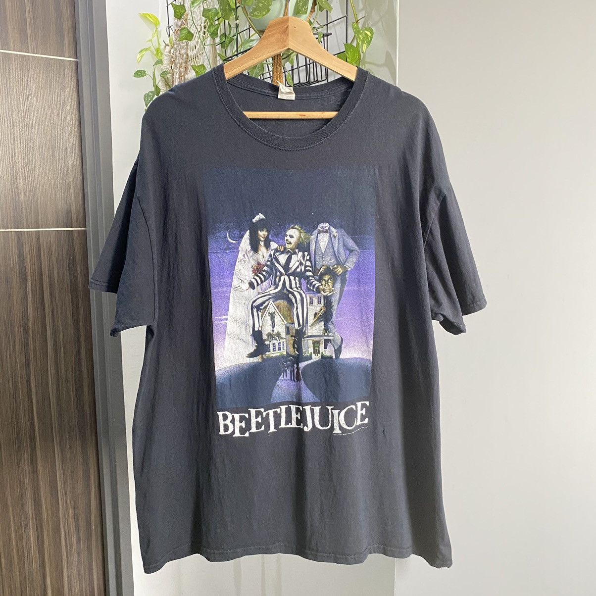 Expert Horror Thrashed Faded Vintage Beetlejuice Horror Comedy Movie Tee Hoodie, Sweatshirt | PodTeesHub.com