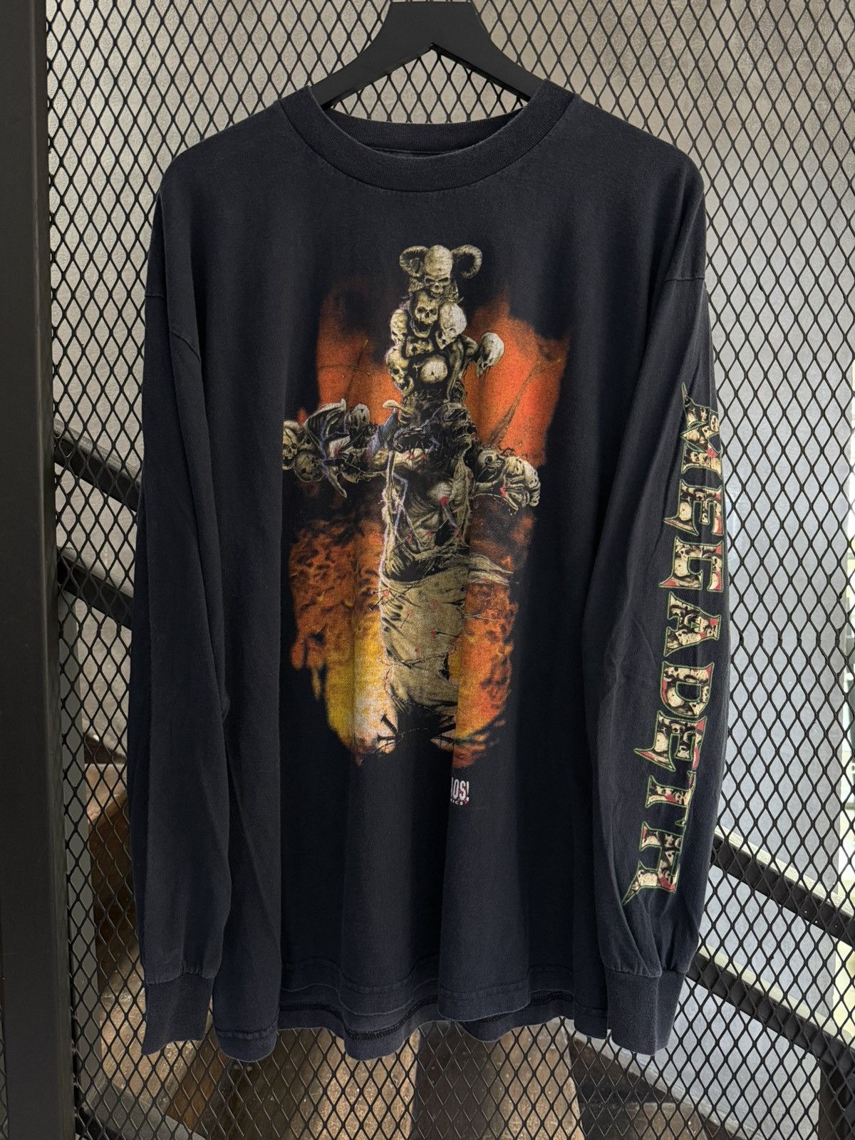 Band Tees Vintage 1998 Megadeth Chaos Comics Ls Tour Tee Hoodie, Sweatshirt | PodTeesHub.com