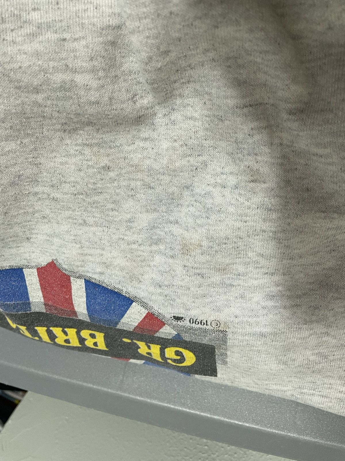 Vintage Crewneck 1990 University Great Britain Vintage Sweatshirts T-Shirts, Hoodie | PodTeesHub.com