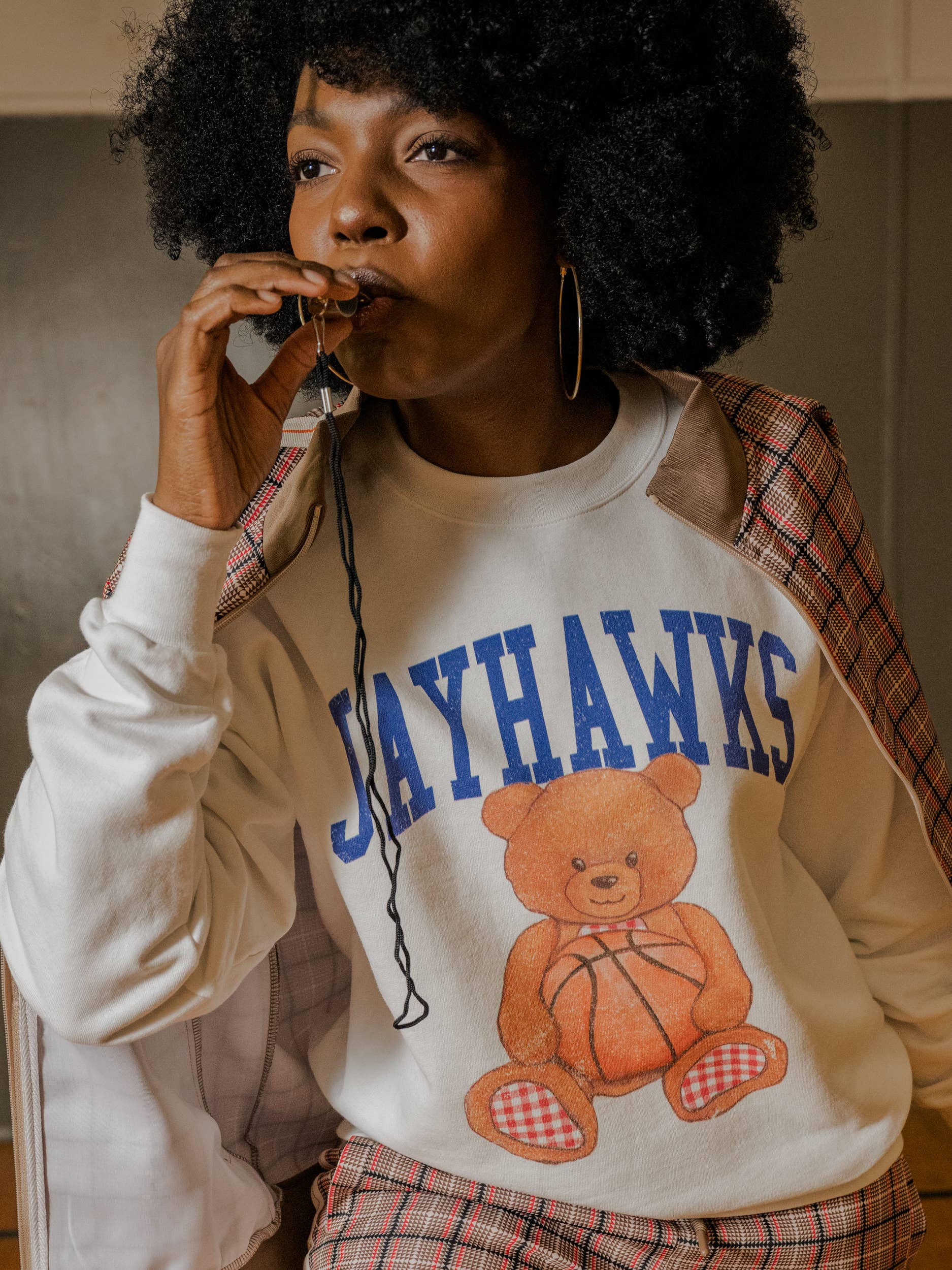 Ku Jayhawks Basketball Bear White Sweatshirt T-Shirts, Hoodie | PodTeesHub.com