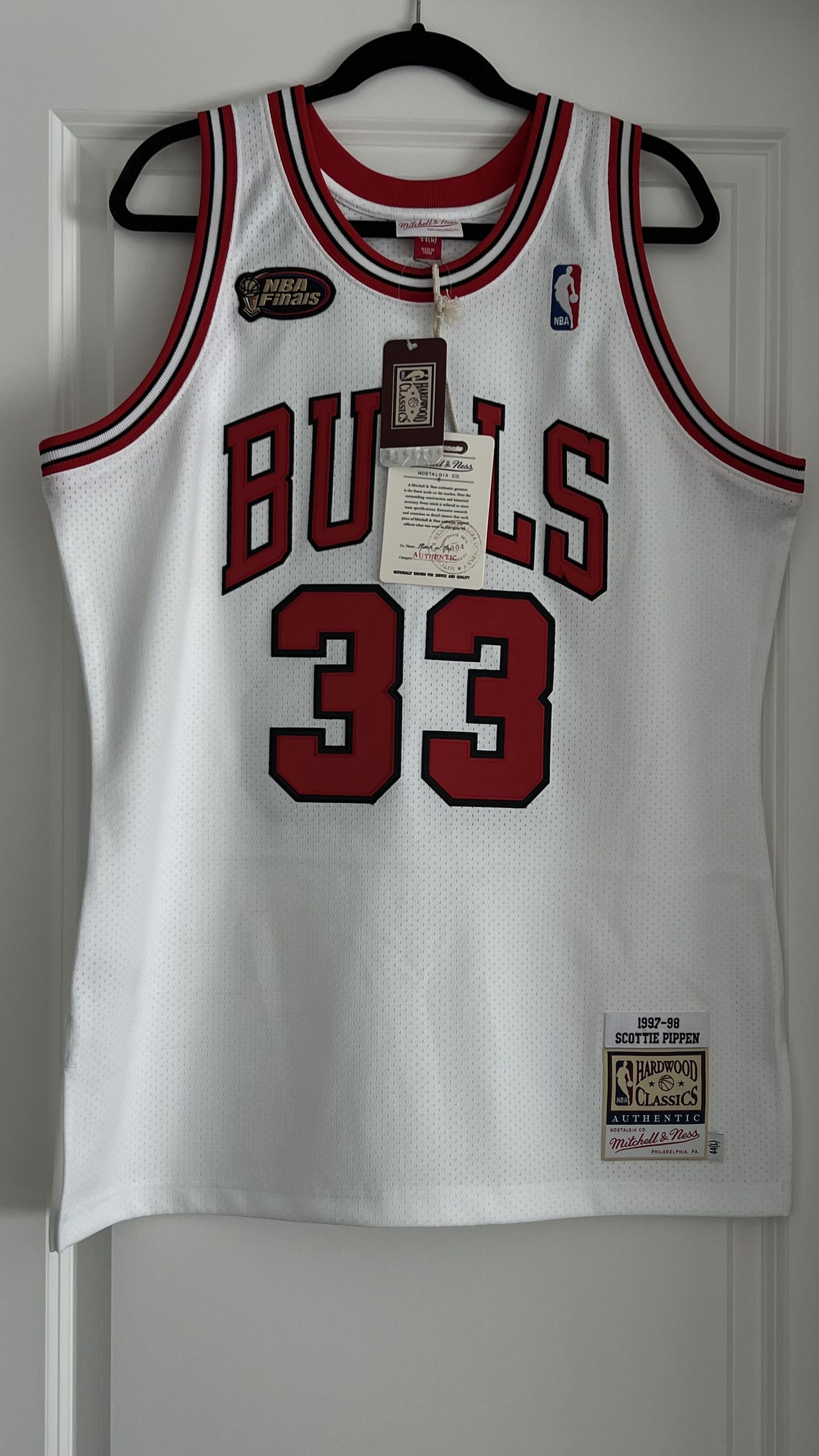 Ness Mitchell Ness Bulls Scottie Pippen Authentic Jersey T-Shirts, Hoodie, Sweatshirt | PodTeesHub.com