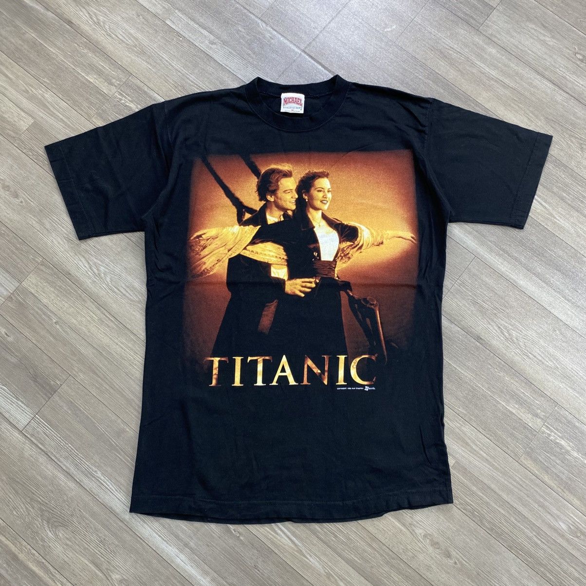 1998s Vintage Titanic Leonardo Dicaprio Movie Tee Hoodie, Sweatshirt | PodTeesHub.com
