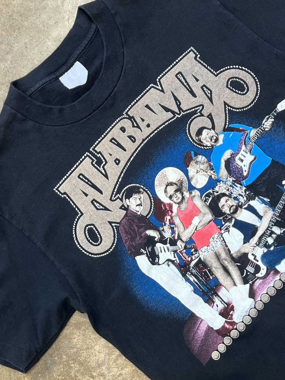 Band Tees Vintage 90s Alabama Just Havin Fun Concert Tee Large Hoodie, Sweatshirt | PodTeesHub.com
