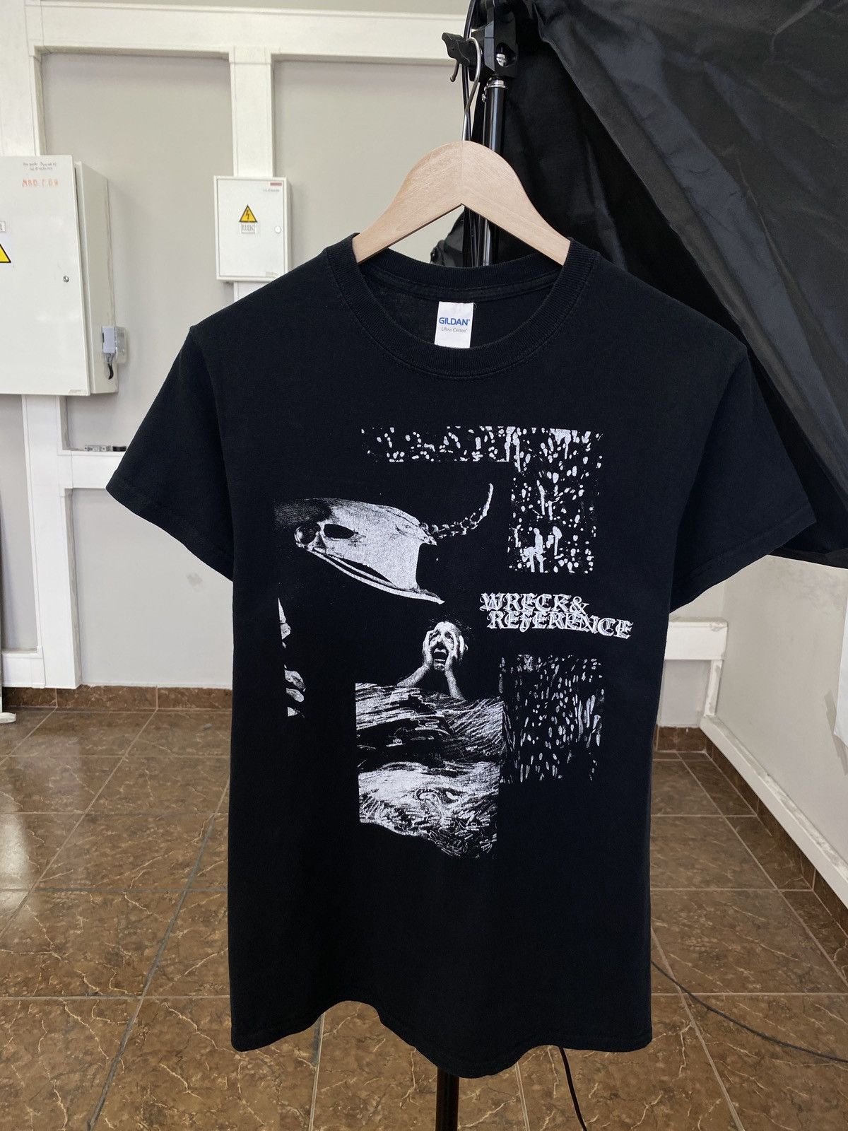 Expert Horror Vintage Y2k Archiv Anarchy T Shirt Hoodie, Sweatshirt | PodTeesHub.com
