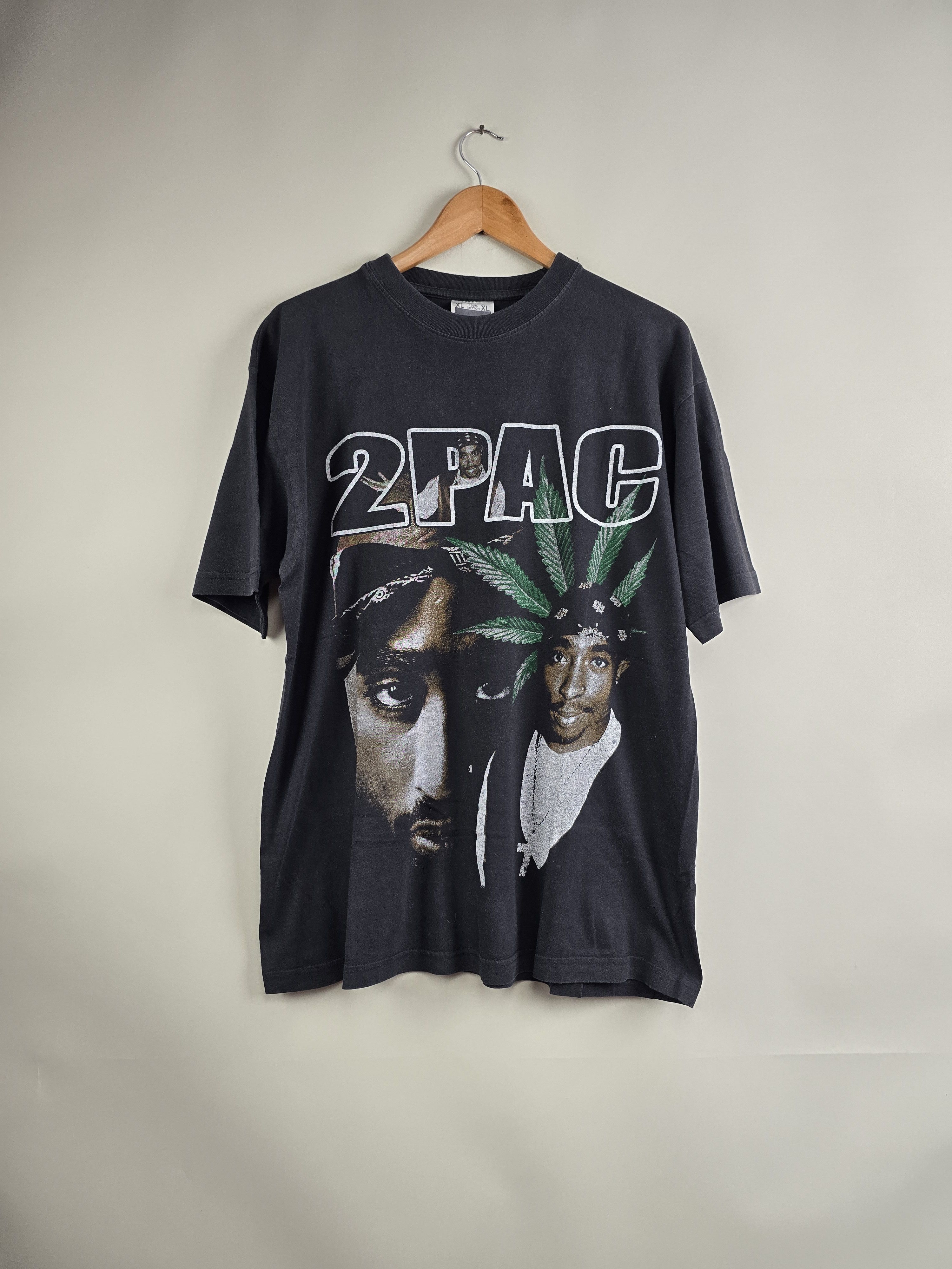 Rap Tees X Vintage 90s 2pac Tupac Makaveli Memorial Raptee Xl 23 29 Hoodie, Sweatshirt | PodTeesHub.com