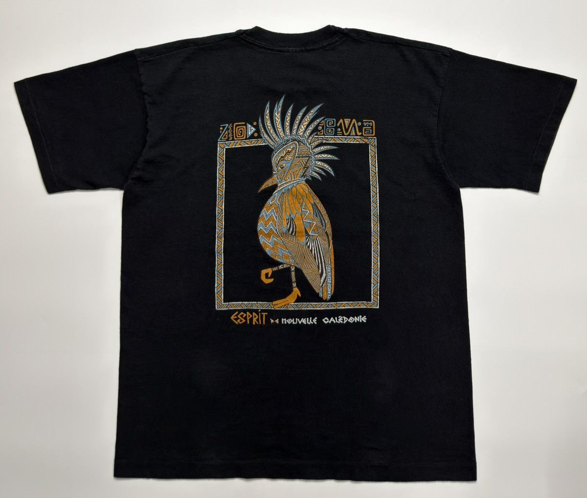 Vintage Esprit Nouvelle Caledonie Art Tee Shirt Hoodie, Sweatshirt | PodTeesHub.com