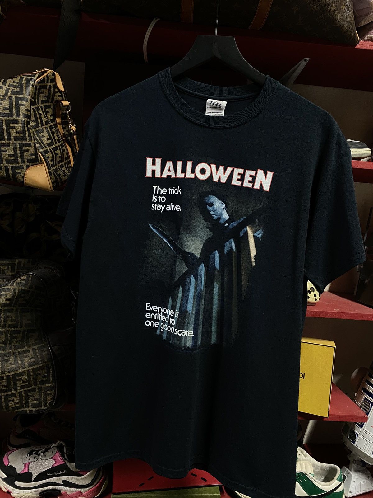 Vintage 00 Michael Myers Halloween Movie Tee Shirt Medium Hoodie, Sweatshirt | PodTeesHub.com