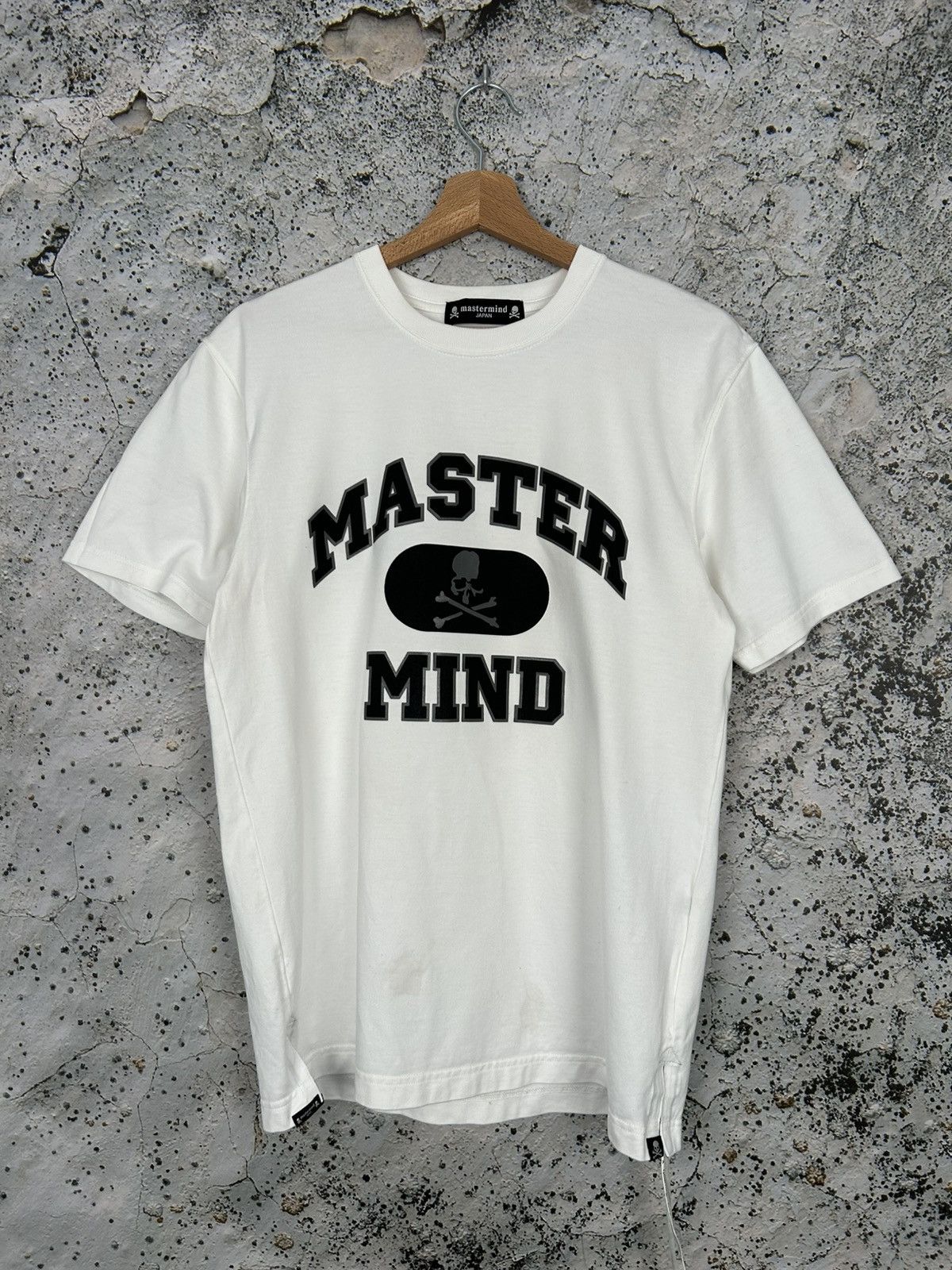 Japanese Brand Mastermind Japan Skull Graphic Tee Streetwear Hype Rare Hoodie, Sweatshirt | PodTeesHub.com