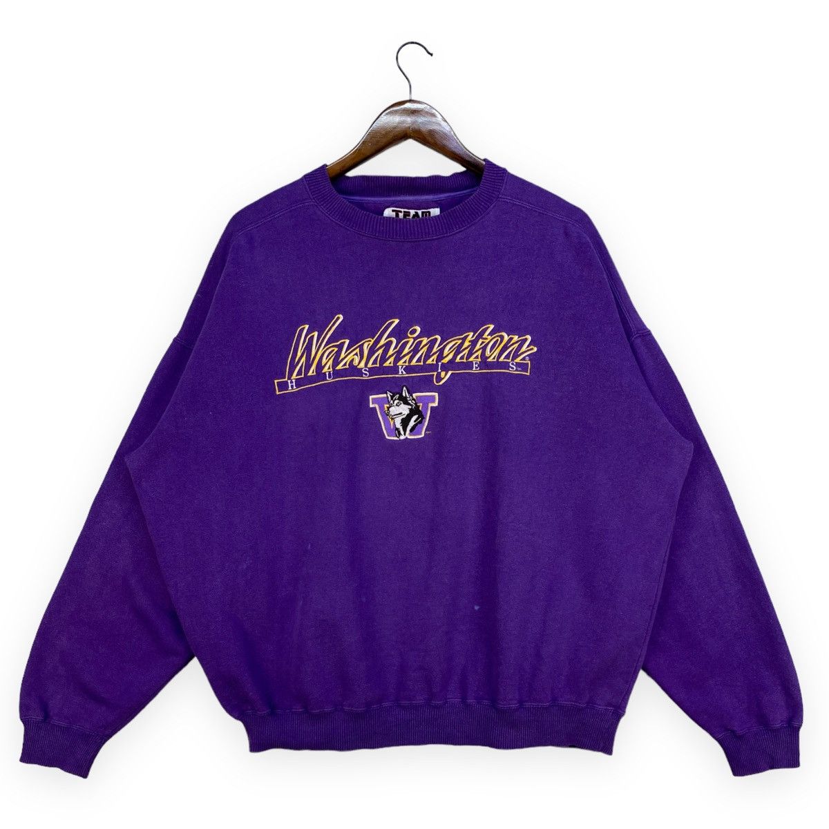 Vintage Washington Huskies University Sweatshirt T-Shirts, Hoodie | PodTeesHub.com