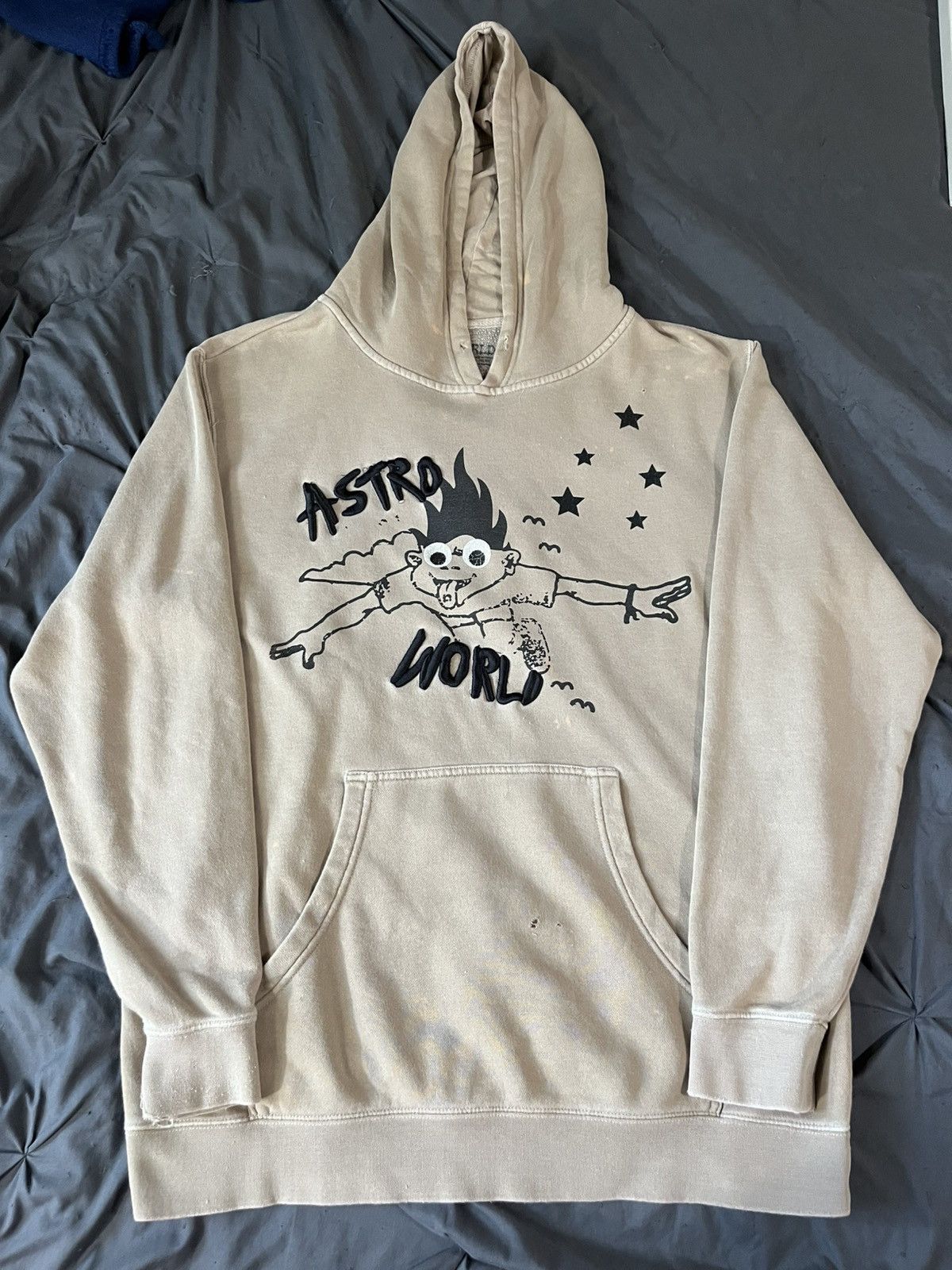 Scott Travis Scott Astroworld Look Mom I Can Fly Hoodie Tan T-Shirts, Sweatshirt | PodTeesHub.com