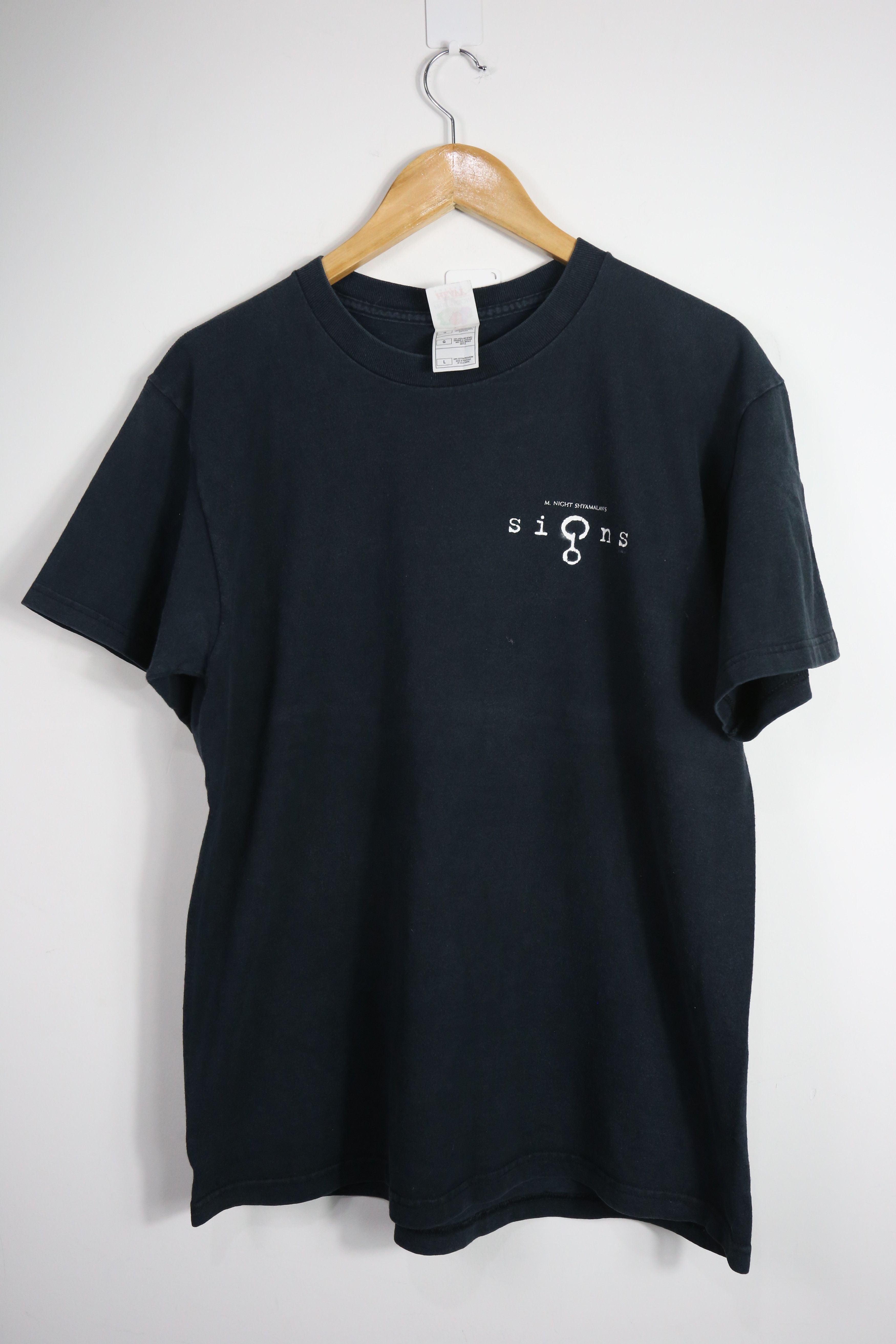 Vintage Movie The Signs 2002 Film Promo T Shirt L Hoodie, Sweatshirt | PodTeesHub.com