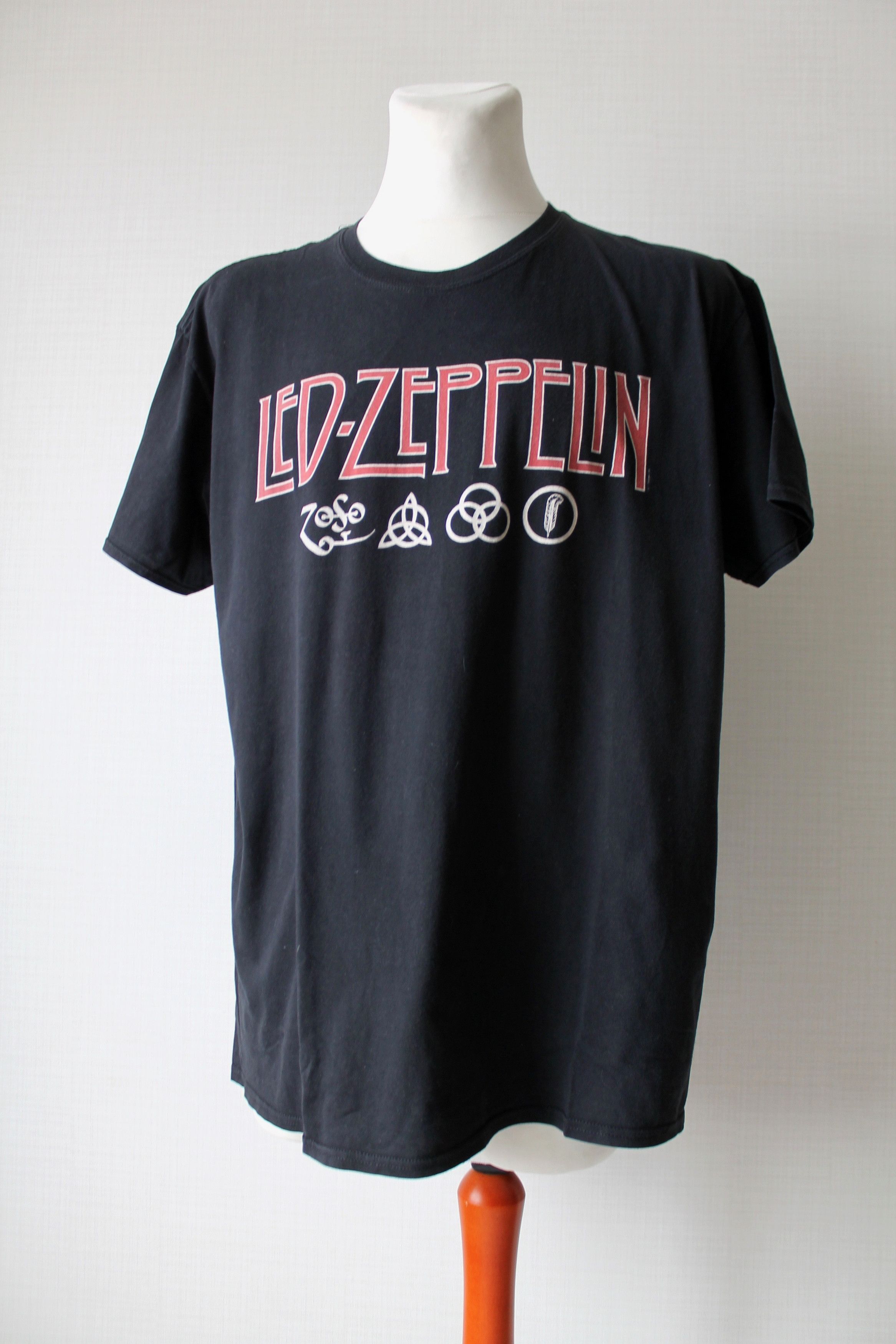 Led Zeppelin X Vintage Vintage Led Zeppelin Rock Band T Shirt Hoodie, Sweatshirt | PodTeesHub.com