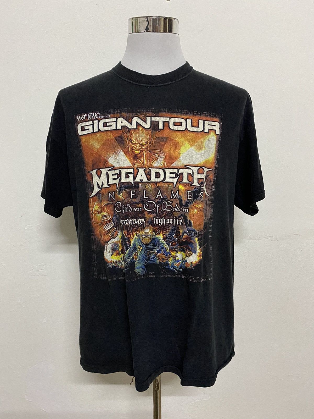 X Vintage Megadeth Gigan Tour 08 Tshirt Hoodie, Sweatshirt | PodTeesHub.com