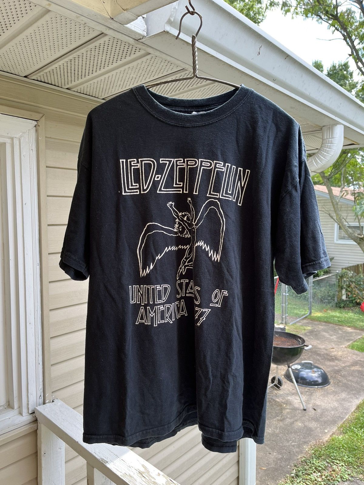 Led Zeppelin X Vintage Vintage 1977 Led Zeppelin Us Tour Graphic T Shirt Hoodie, Sweatshirt | PodTeesHub.com
