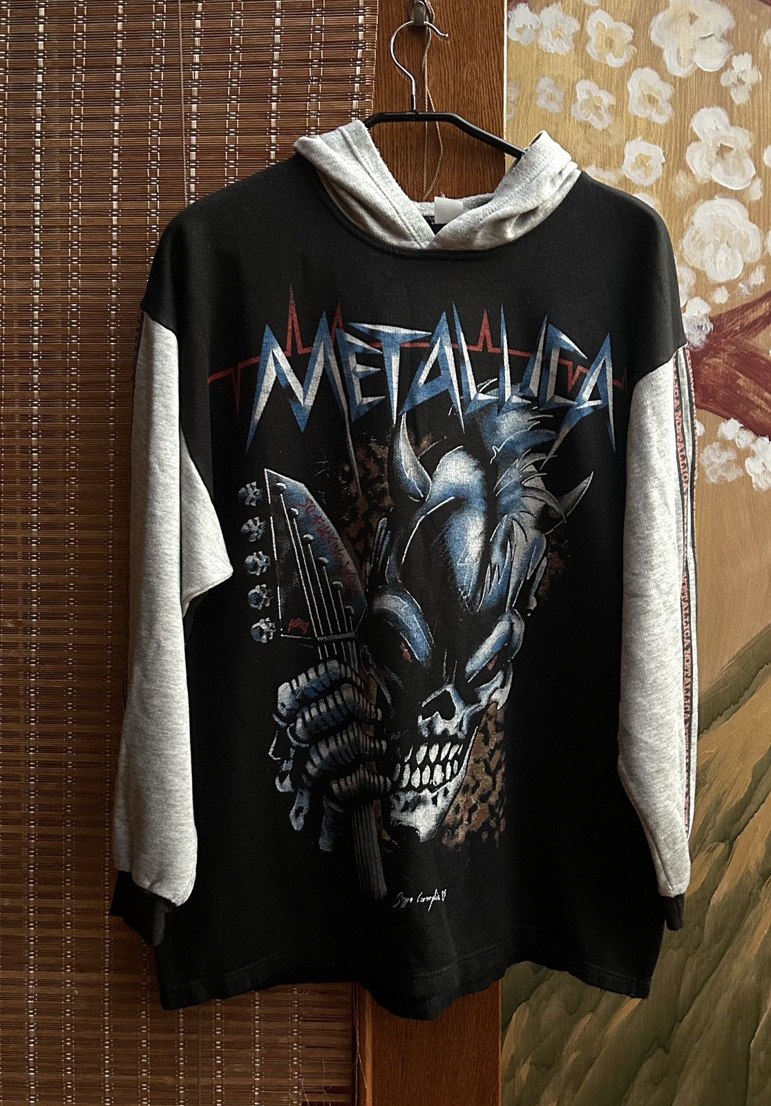 Metallica X Vintage Vintage 1995 Metallica Live Sh T Aop Hoodie Empyre T-Shirts, Sweatshirt | PodTeesHub.com