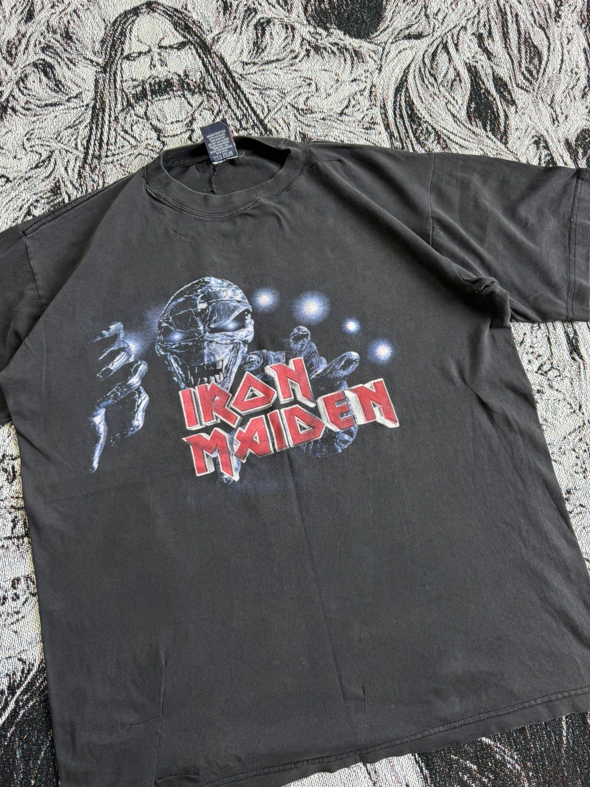 Iron Maiden Vtg Ironmaiden 2000s T-Shirts, Hoodie, Sweatshirt | PodTeesHub.com