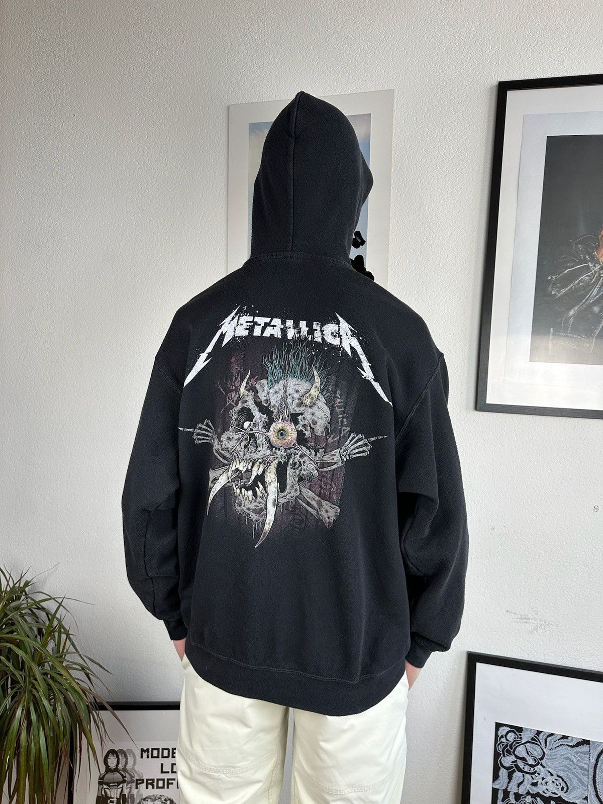 Metallica X Vintage Vintage 00s Metallica Hoodie Logo T-Shirts, Sweatshirt | PodTeesHub.com