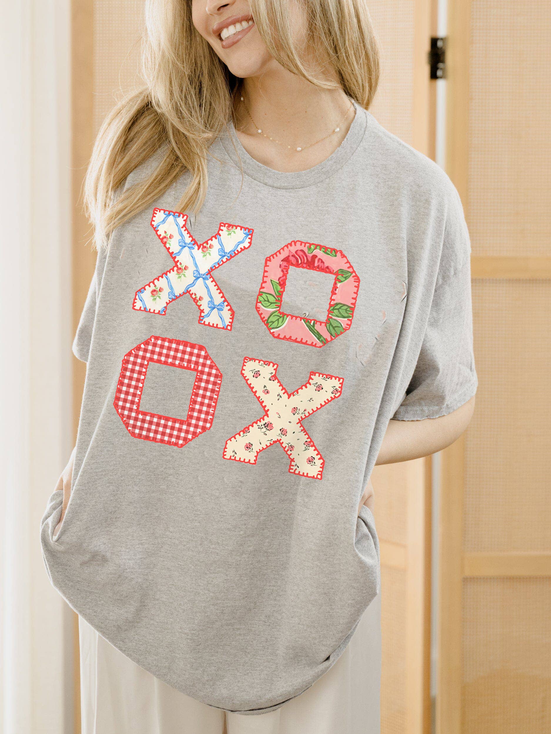 Xoxo Quilted Valentine's Day Gray Thrifted Graphic Tee Hoodie, Sweatshirt | PodTeesHub.com