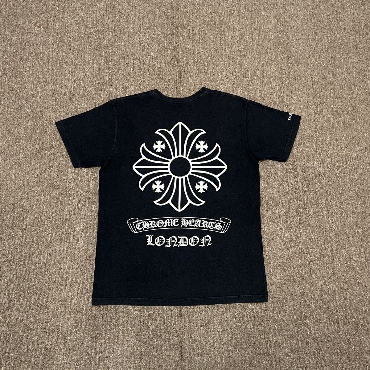 Hearts Chrome Hearts London Exclusive Cross Logo Vintage Tee Hoodie, Sweatshirt | PodTeesHub.com