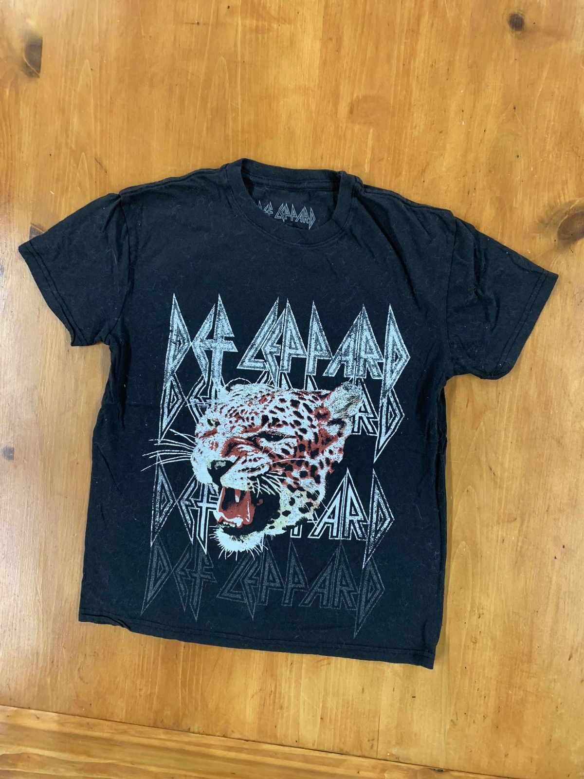 Vintage Retro Der Leppard Jaguar T Shirt Hoodie, Sweatshirt | PodTeesHub.com
