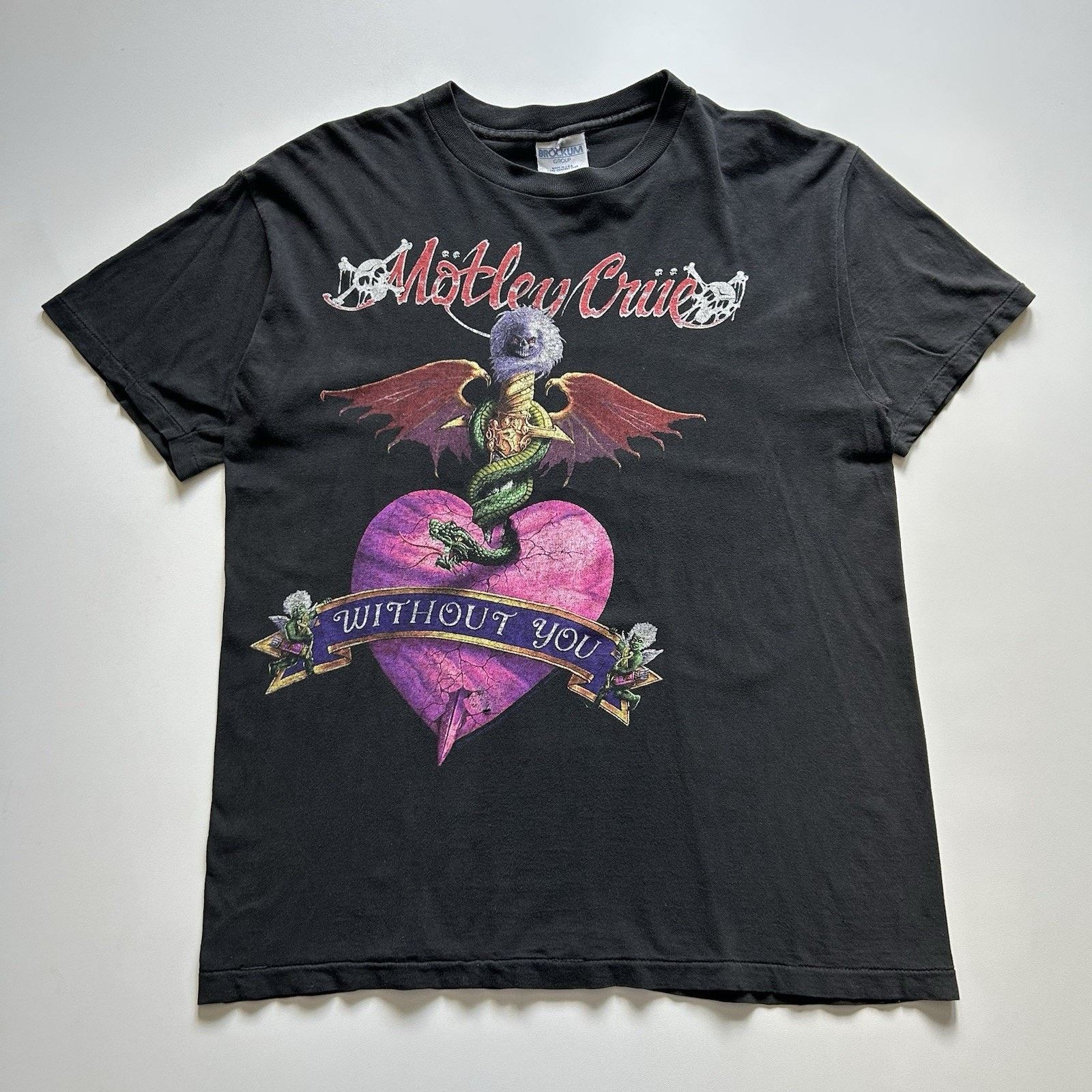 Brockum X Vintage Vintage 1989 Motley Crue Dr Feelgood T Shirt Large Brockum Hoodie, Sweatshirt | PodTeesHub.com