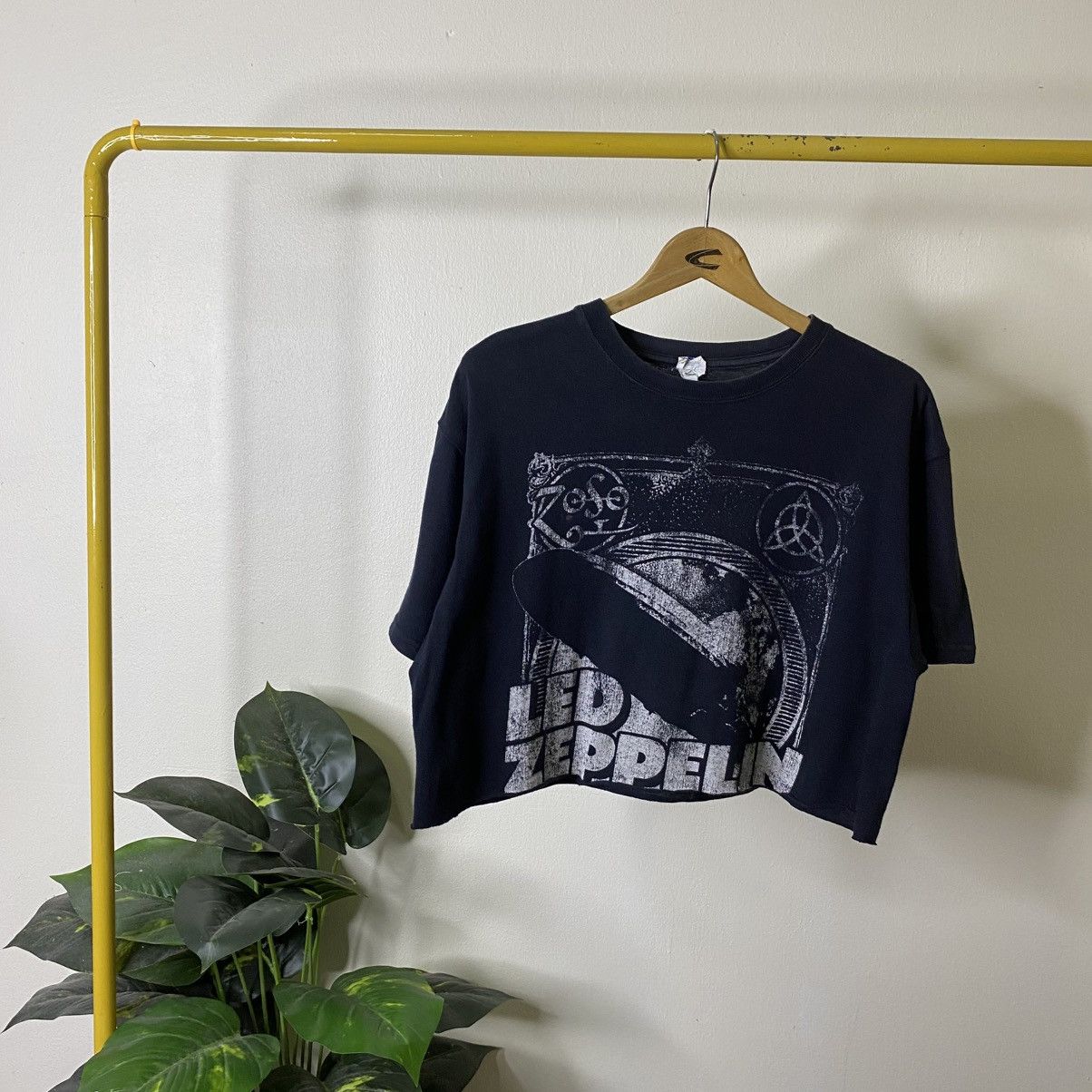 Led Zeppelin Vintage Y2k Led Zeppelin Band Cut Cropped T Shirt Hoodie, Sweatshirt | PodTeesHub.com