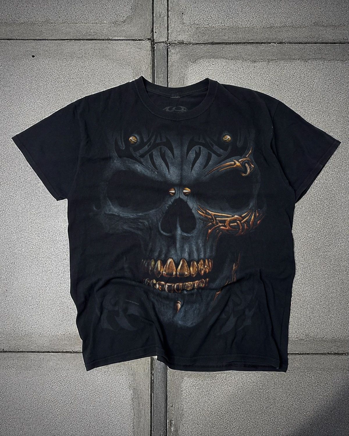 Vintage Avant Garde Washed Tee Skull Swag Y2k 00s Skater Sk8 Hoodie, Sweatshirt | PodTeesHub.com