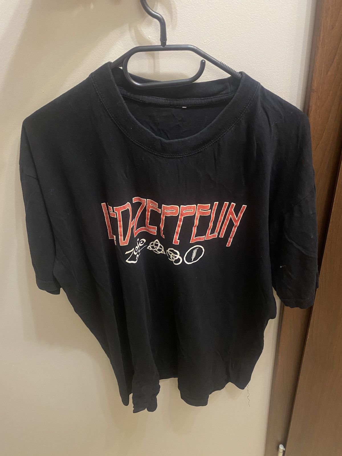 Led Zeppelin X Vintage Led Zeppelin Big Logo Vintage Band Tee 00s Hoodie, Sweatshirt | PodTeesHub.com
