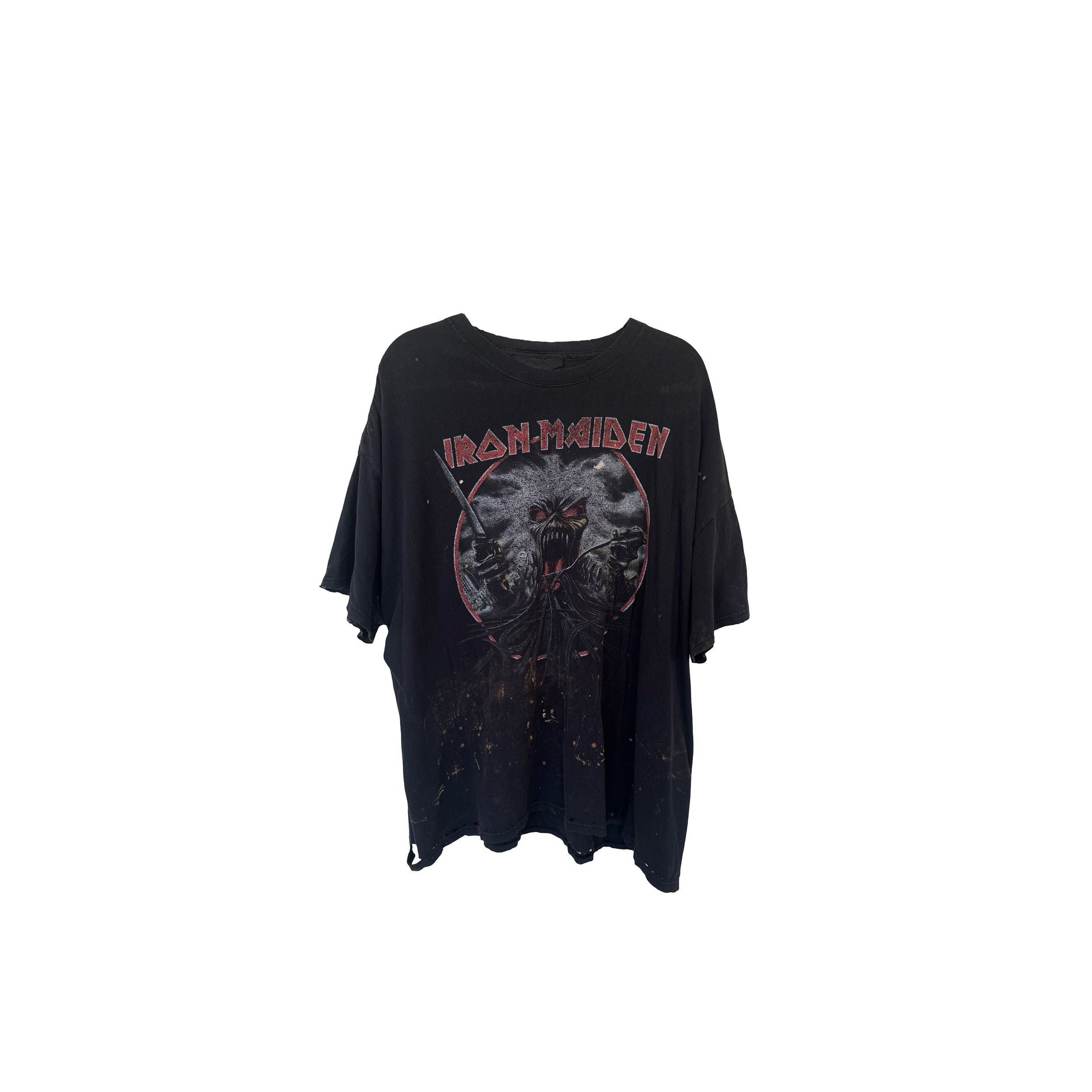 Vintage Iron Madien Final Frontier Tour Thrashed Tee Hoodie, Sweatshirt | PodTeesHub.com