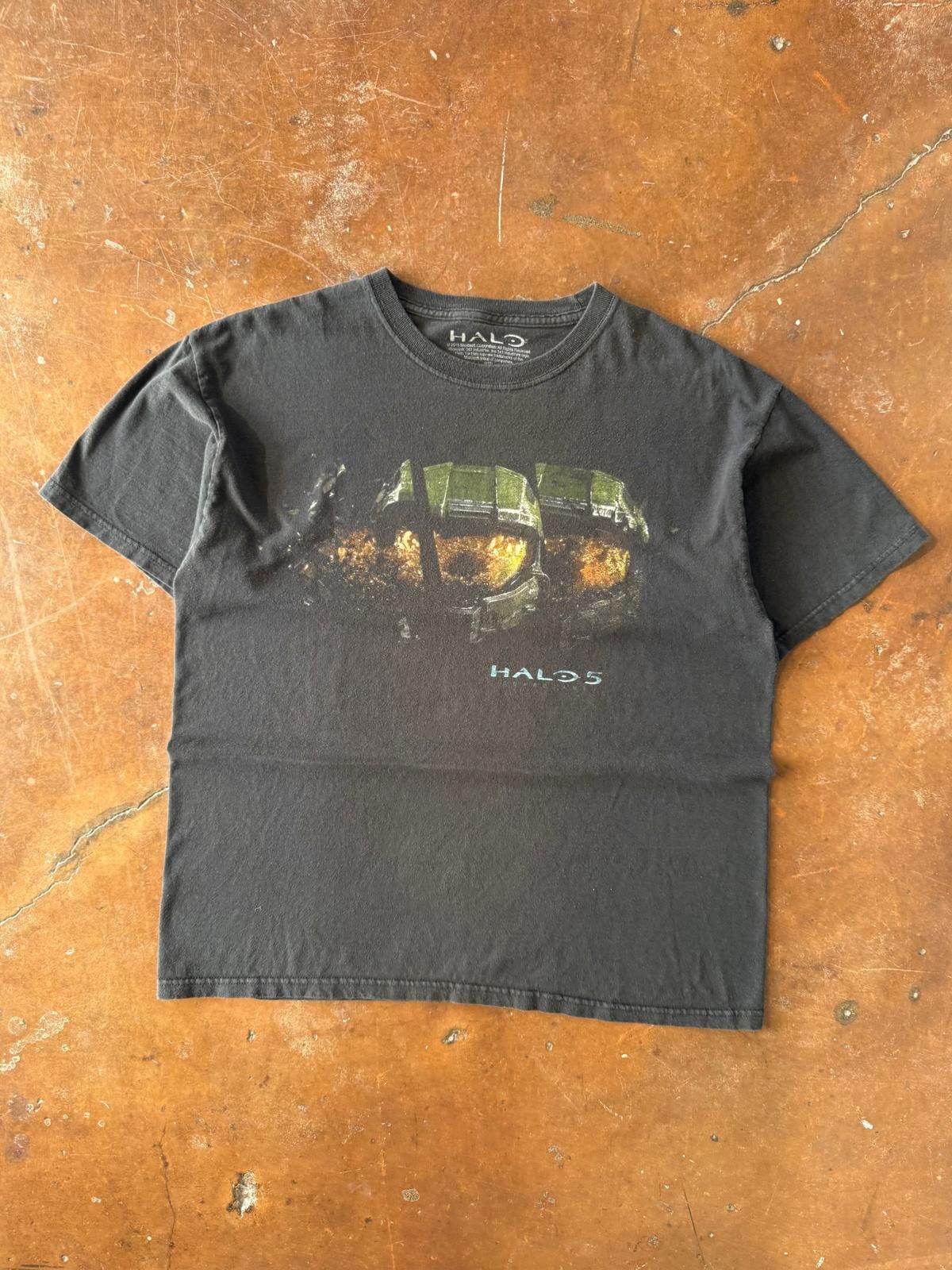Vintage 2015 Halo 5 Video Game Shirt Large Hoodie, Sweatshirt | PodTeesHub.com