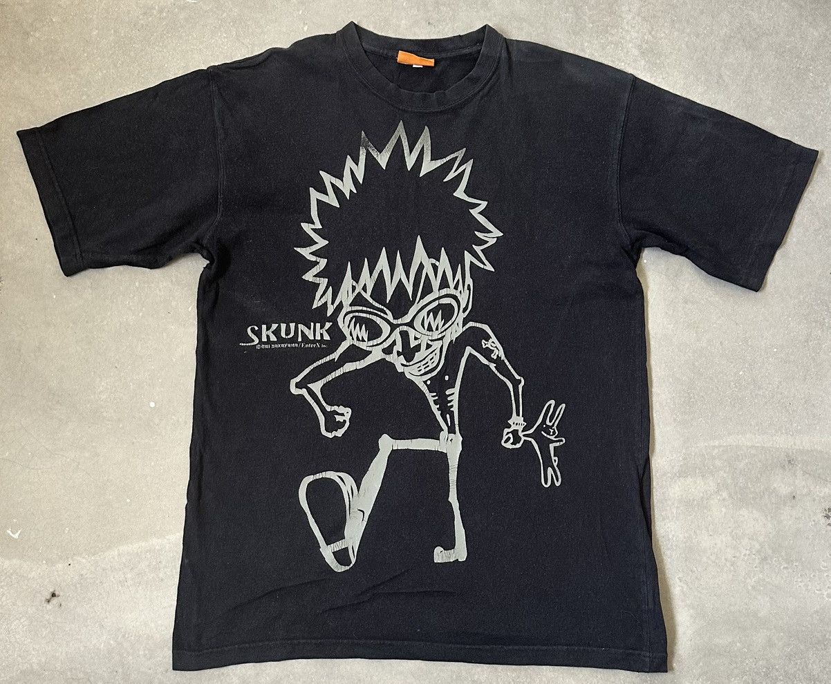 Japanese Brand Vintage Mischievous Skunk Well Faded Tee Hoodie, Sweatshirt | PodTeesHub.com