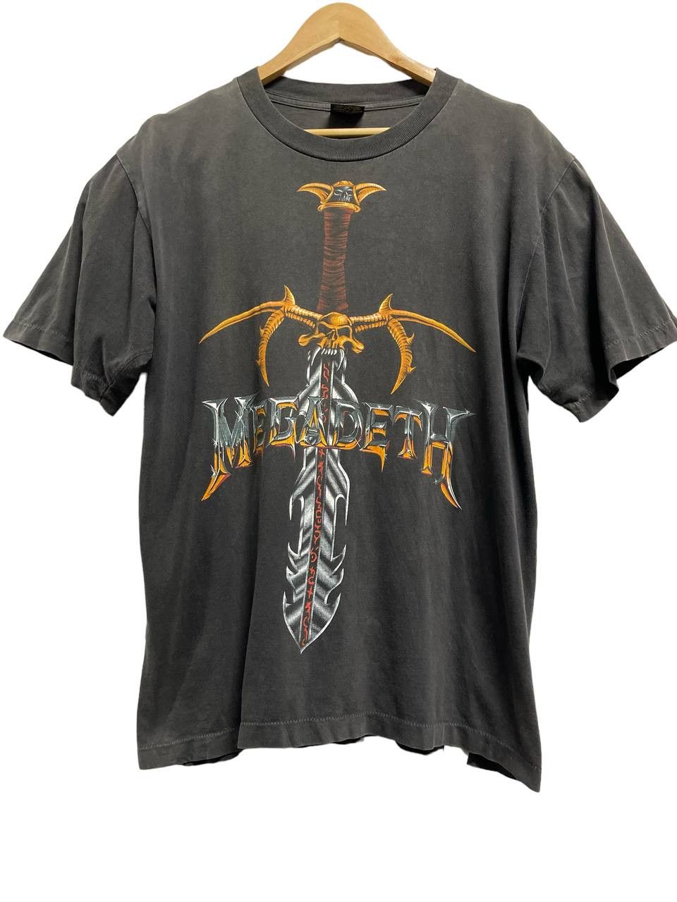 Megadeth X Vintage Vintage Megadeth 1997 Sku A1243 T-Shirts, Hoodie, Sweatshirt | PodTeesHub.com