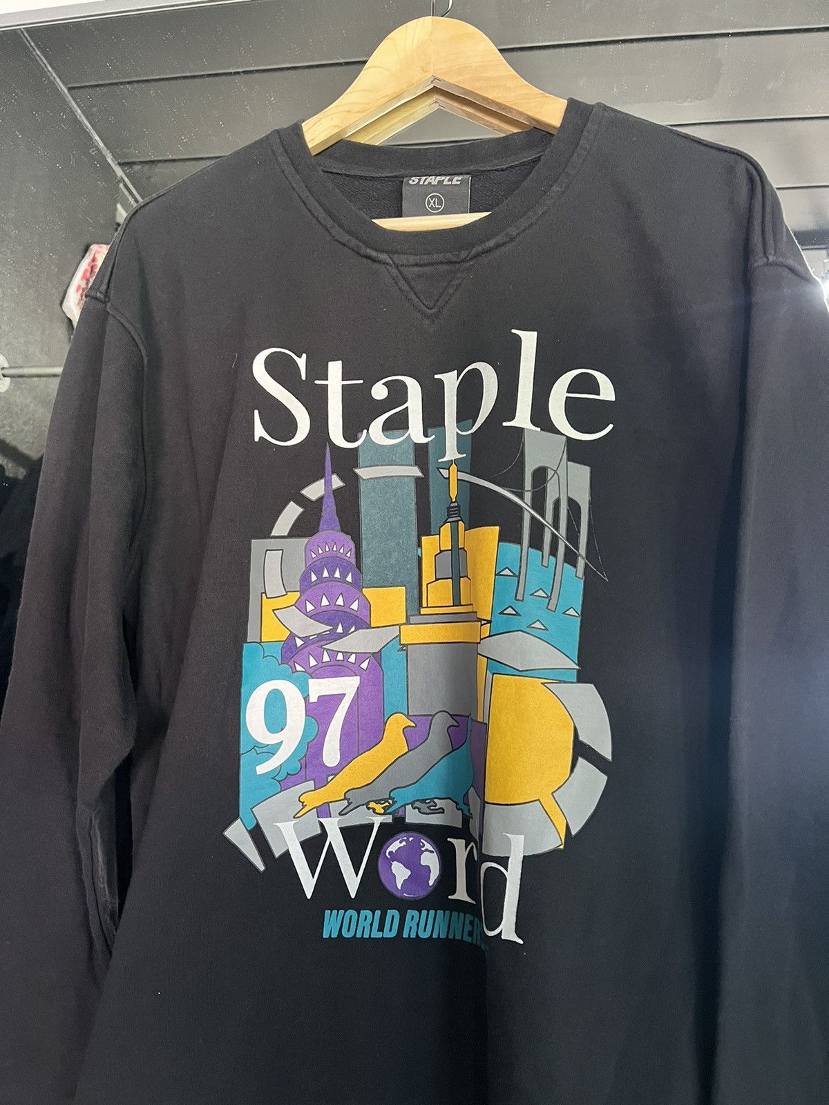 Staple Pigeon Nyc World Runners 1997 Xl T-Shirts, Hoodie, Sweatshirt